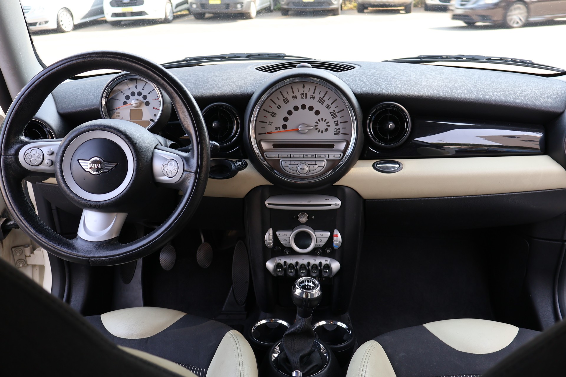 MINI Cooper-image-12