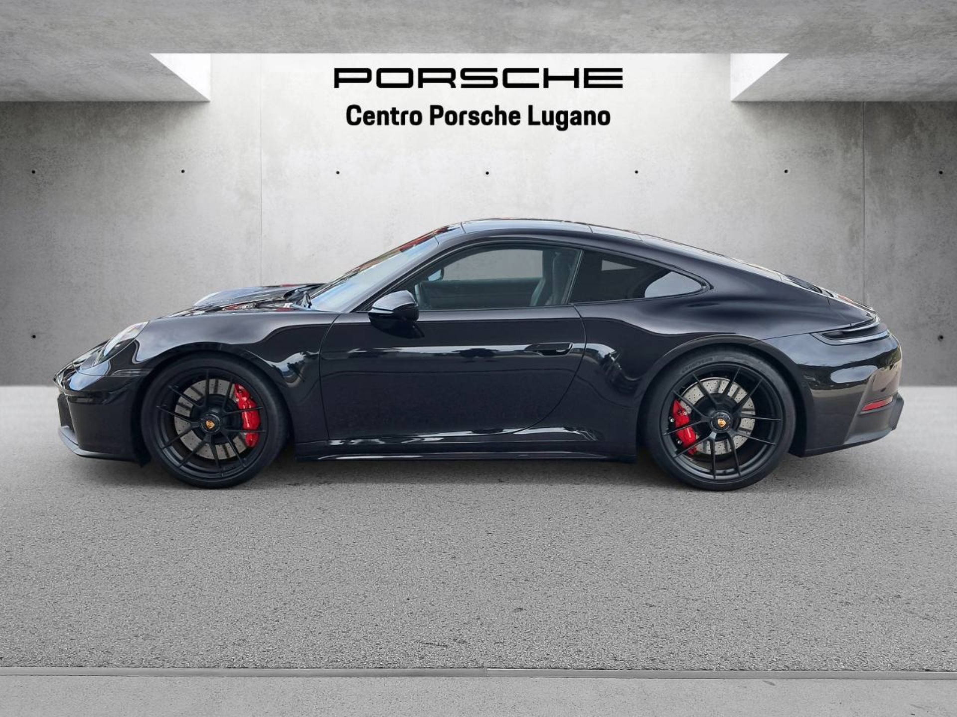 PORSCHE 911 Carrera 4 GTS-showroom-element-1