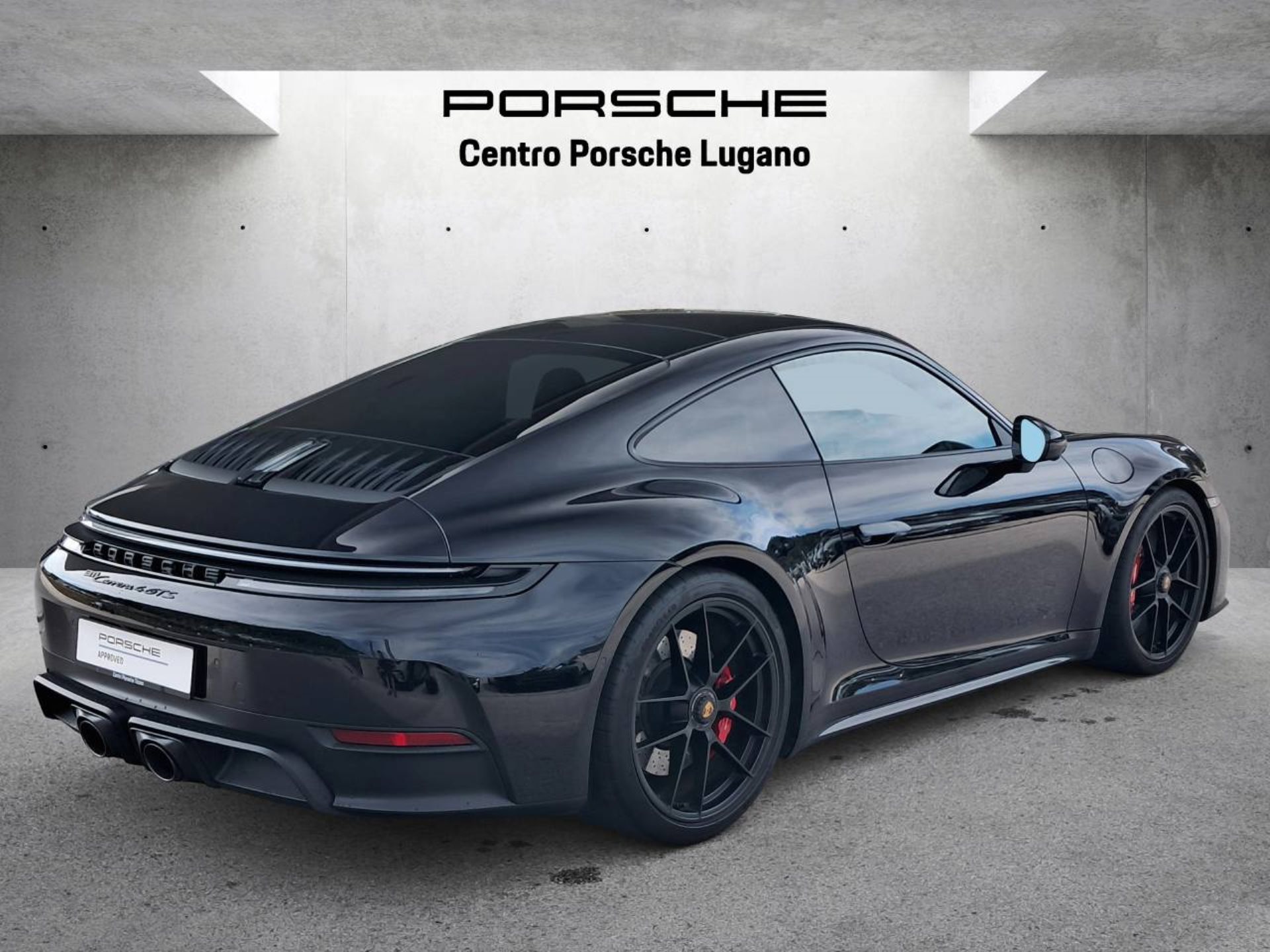 PORSCHE 911 Carrera 4 GTS-image-7