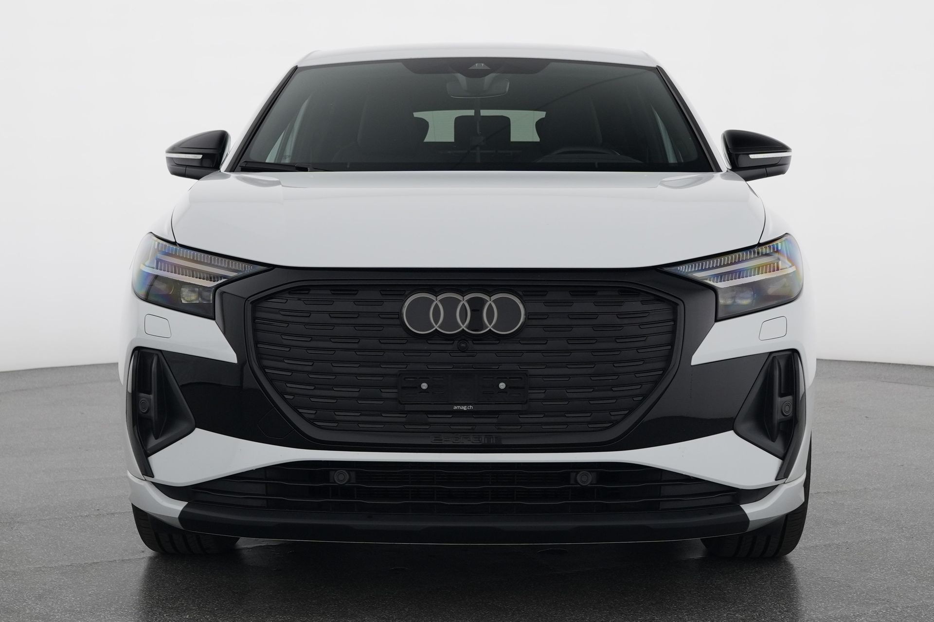 AUDI Q4 Sportback e-tron 50 quattro S line mit Wärmepumpe, Anhängerkupplung & 5J Garantie (Modelljahr 2024)-image-4