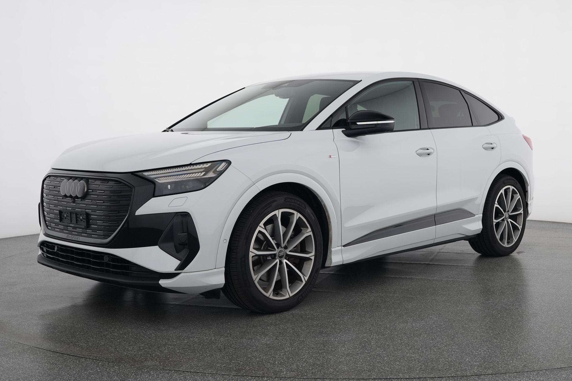 AUDI Q4 Sportback e-tron 50 quattro S line mit Wärmepumpe, Anhängerkupplung & 5J Garantie (Modelljahr 2024)-image-0