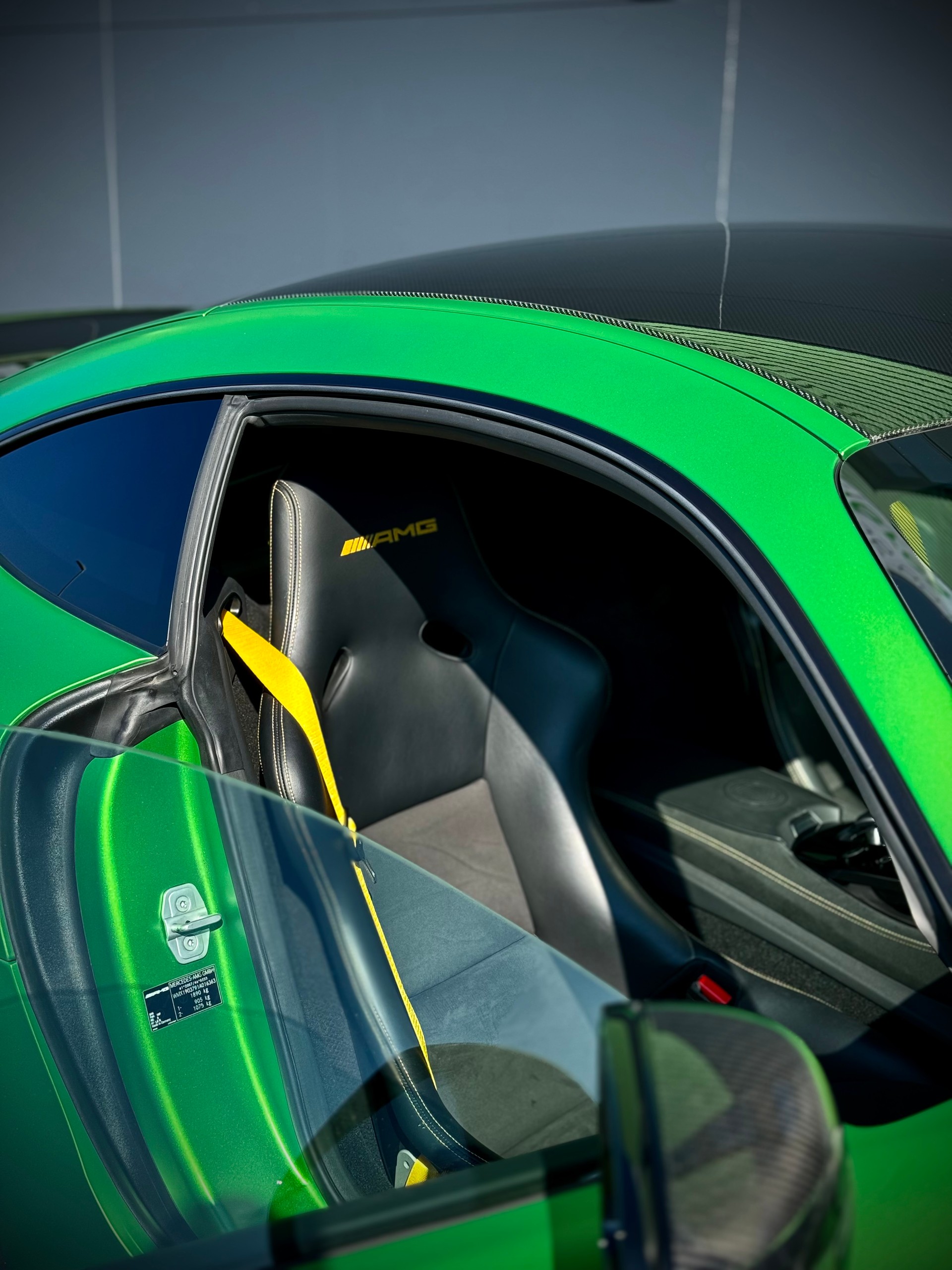 MERCEDES-BENZ AMG GT R TRACK PACKAGE-image-9