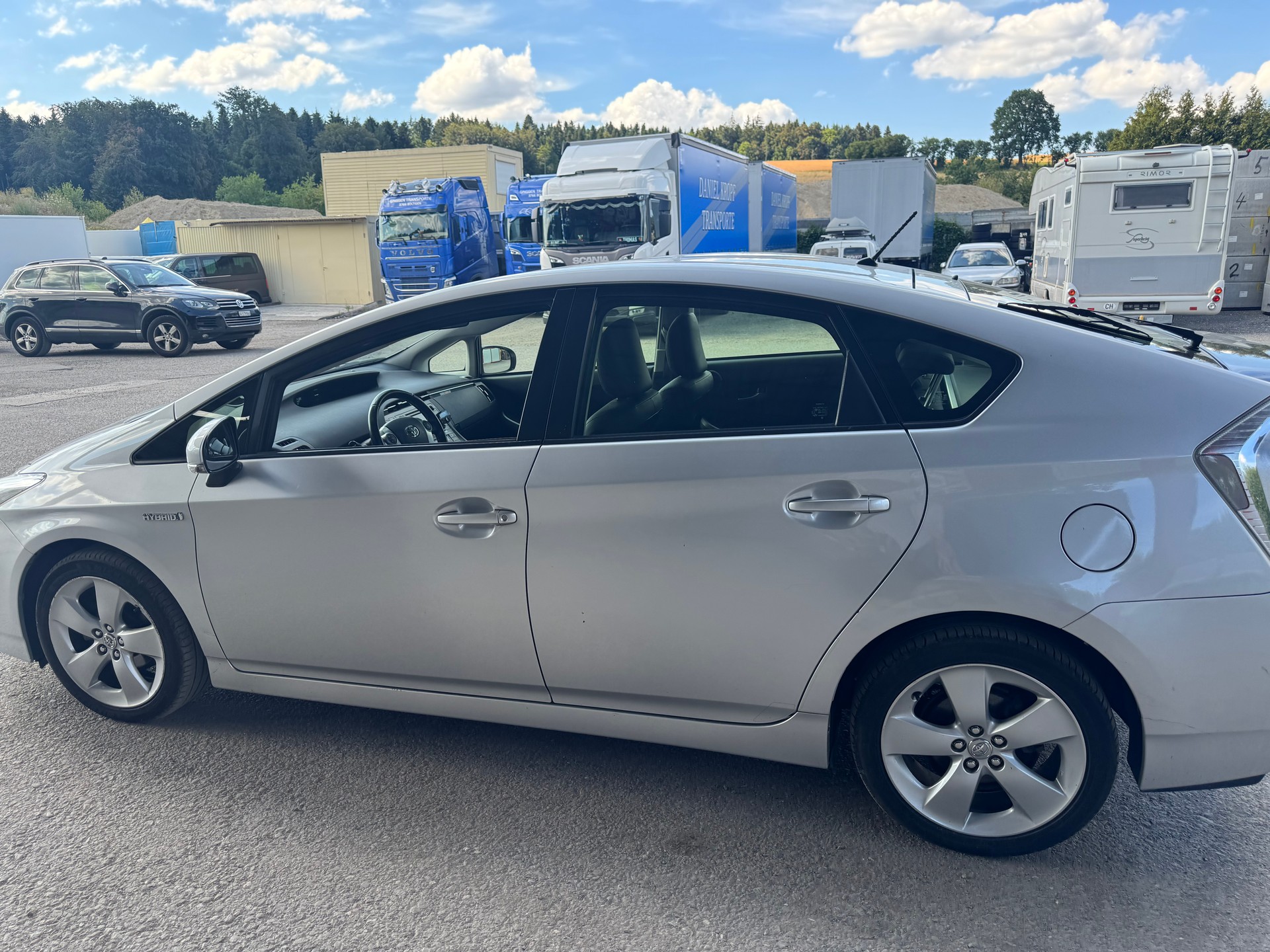 TOYOTA Prius 1.8 16V HSD Sol-image-5