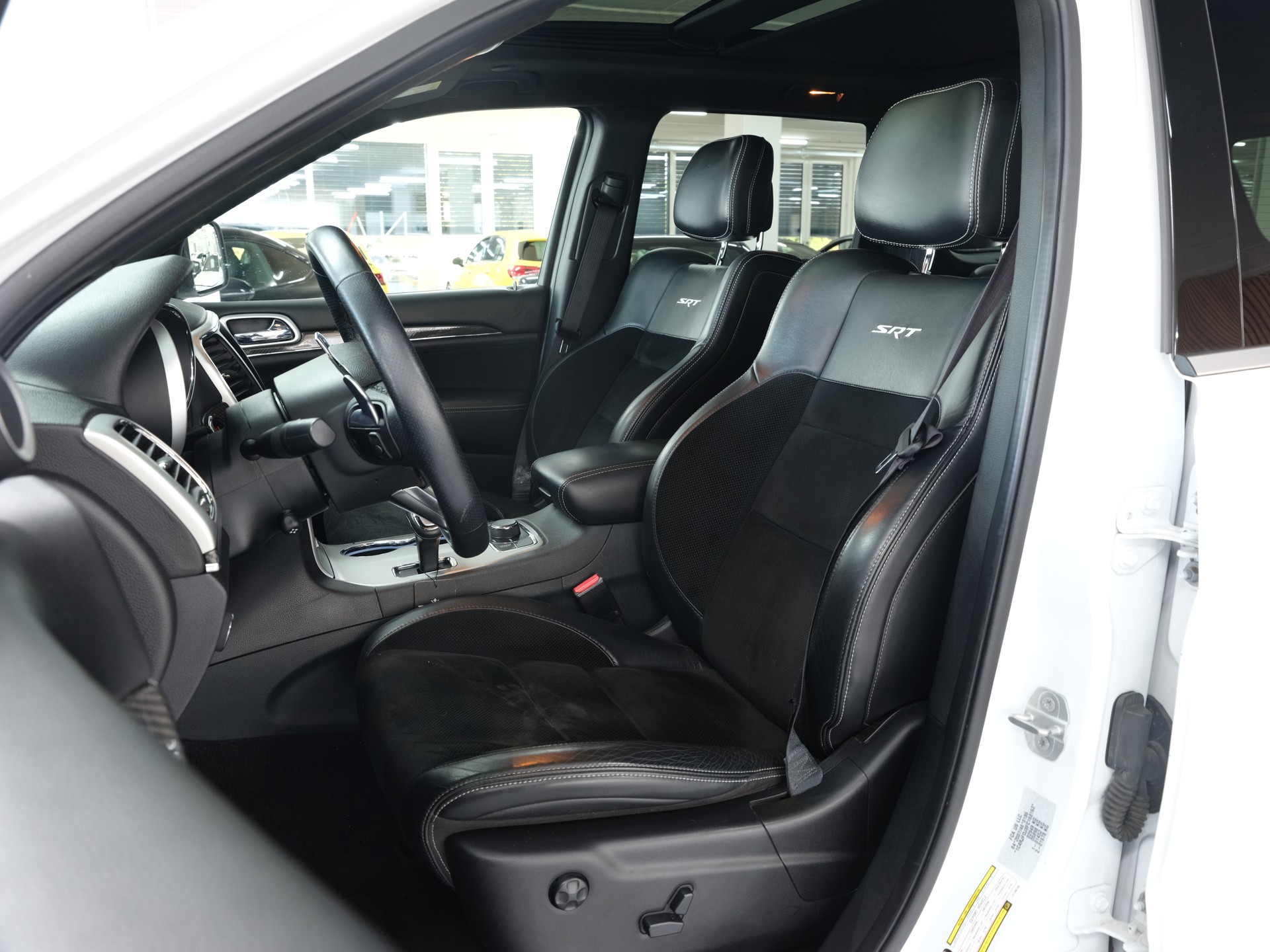 JEEP Grand Cherokee 6.4 V8 HEMI SRT8 Automatic *Harman & Kardon* *Panorama* *Rückfahrkamera*-image-20