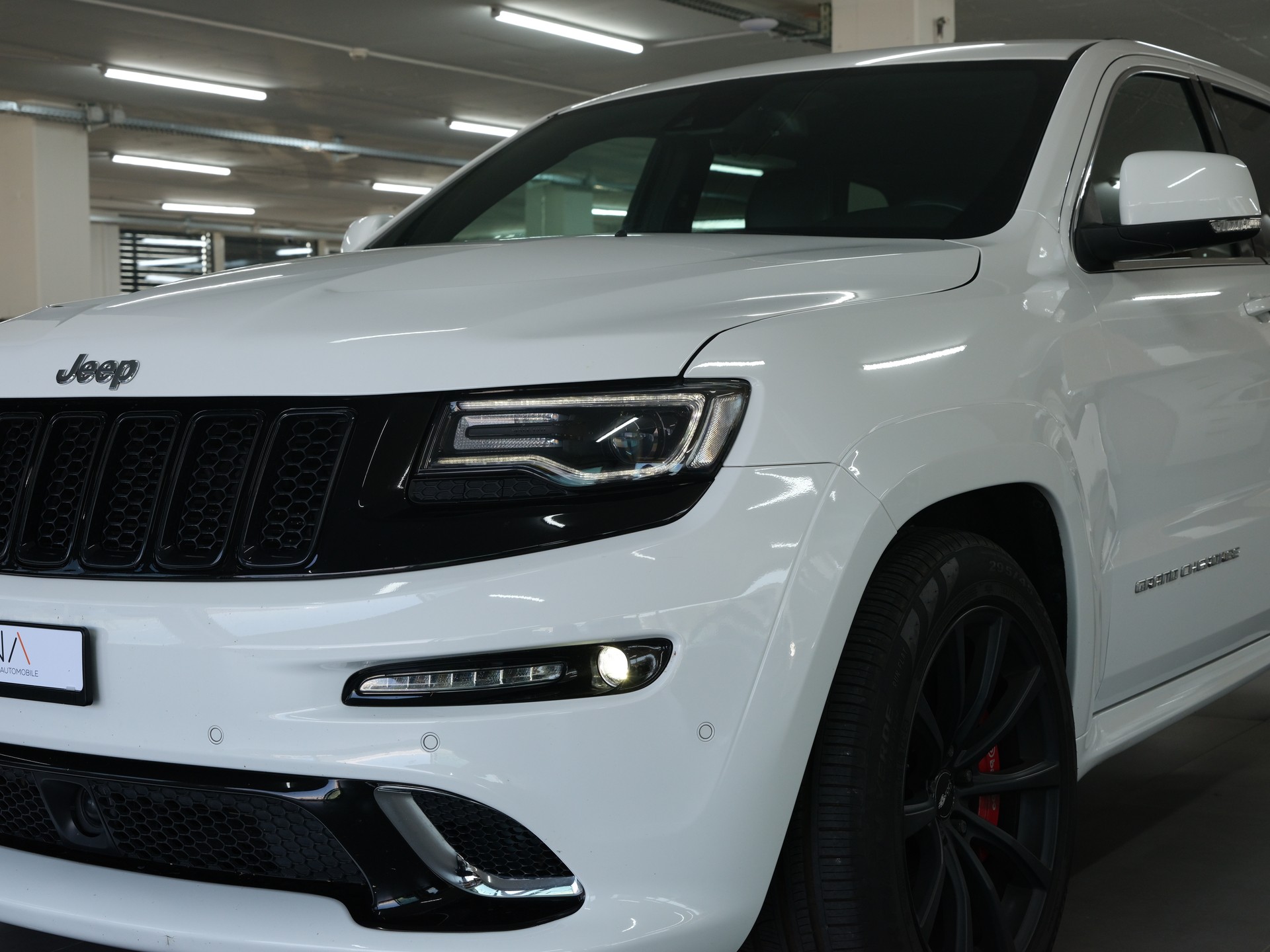 JEEP Grand Cherokee 6.4 V8 HEMI SRT8 Automatic *Harman & Kardon* *Panorama* *Rückfahrkamera*-image-10