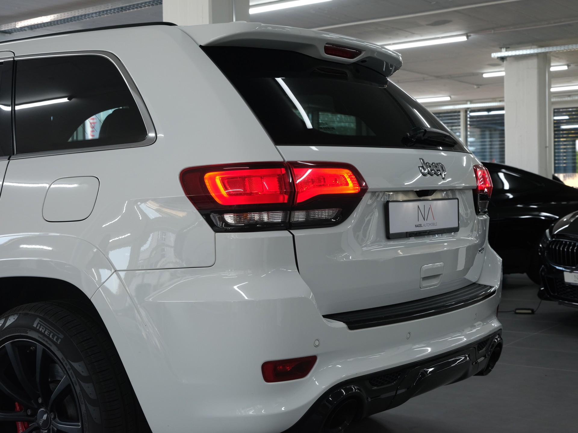 JEEP Grand Cherokee 6.4 V8 HEMI SRT8 Automatic *Harman & Kardon* *Panorama* *Rückfahrkamera*-image-13