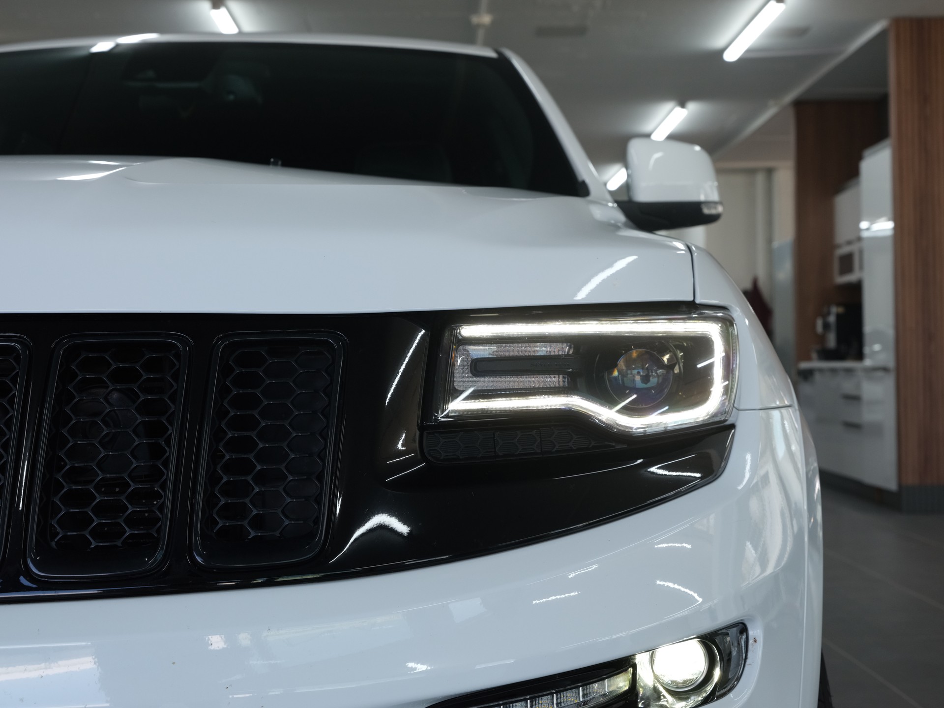 JEEP Grand Cherokee 6.4 V8 HEMI SRT8 Automatic *Harman & Kardon* *Panorama* *Rückfahrkamera*-image-11