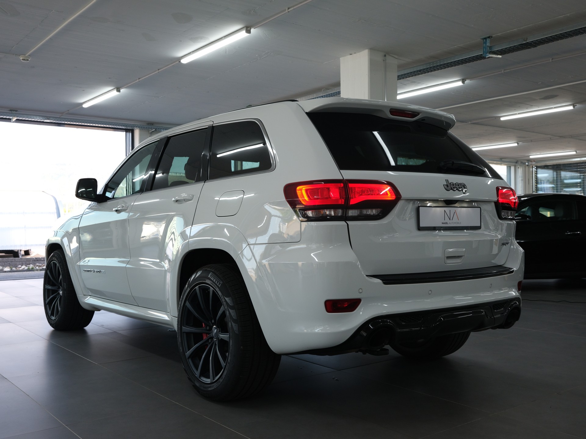 JEEP Grand Cherokee 6.4 V8 HEMI SRT8 Automatic *Harman & Kardon* *Panorama* *Rückfahrkamera*-image-5