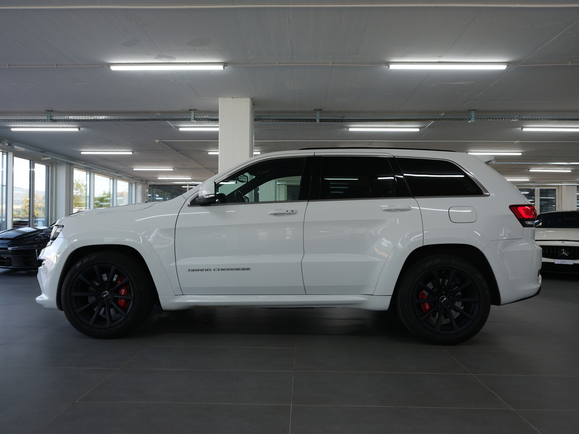 JEEP Grand Cherokee 6.4 V8 HEMI SRT8 Automatic *Harman & Kardon* *Panorama* *Rückfahrkamera*-image-6