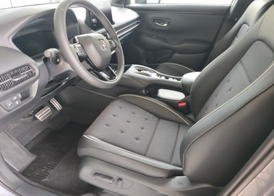 Honda ZR-V 2.0i MMD Sport — photo 3