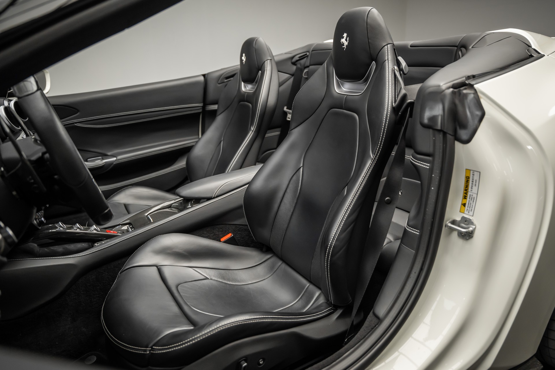 FERRARI PORTOFINO * FULL NOVITEC * FULL CARBON * 1 OF 1 * 9600KM * FRISCH AB FERRARI SERVICE * FERRARI APPROVED GARANTIE *-image-17
