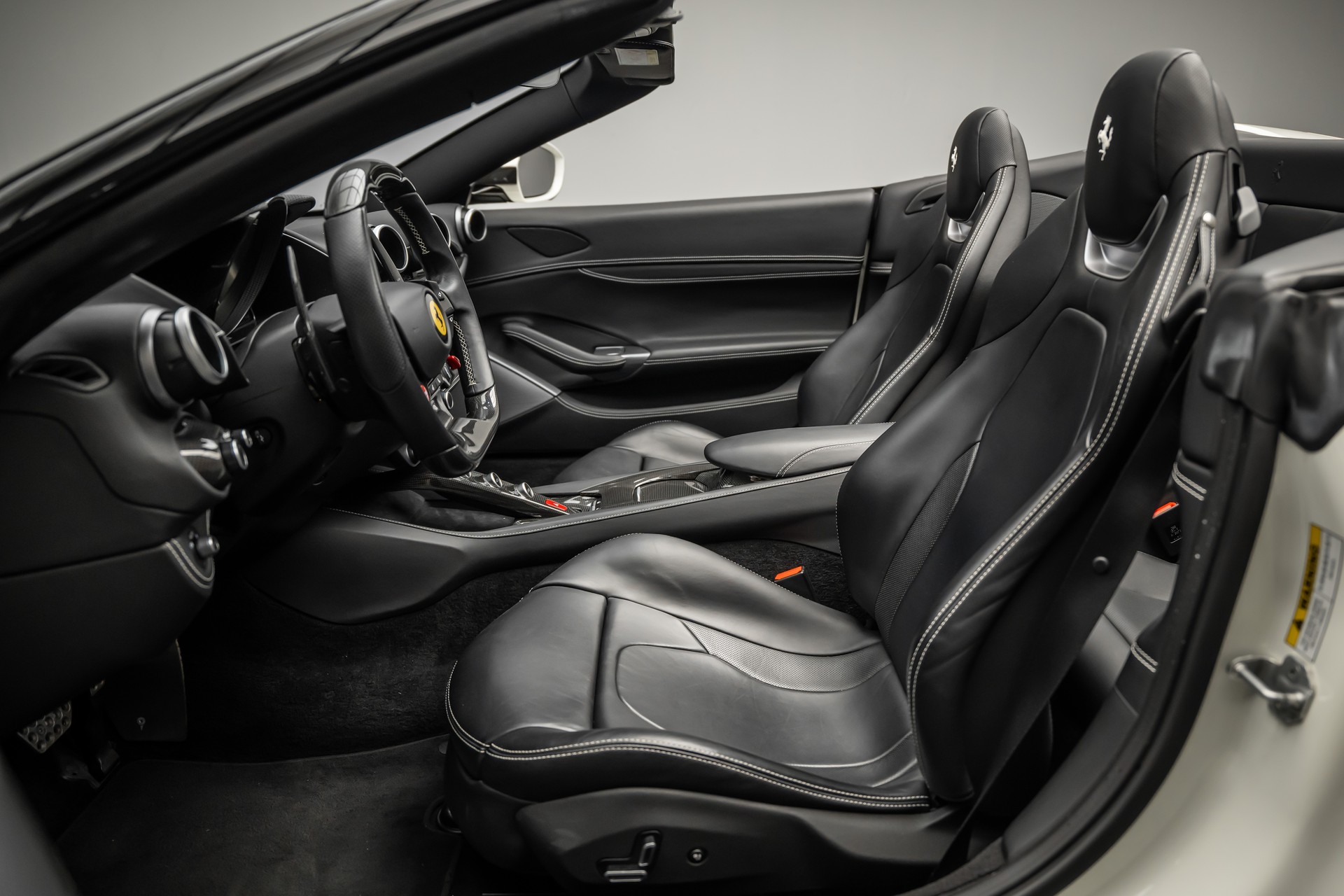 FERRARI PORTOFINO * FULL NOVITEC * FULL CARBON * 1 OF 1 * 9600KM * FRISCH AB FERRARI SERVICE * FERRARI APPROVED GARANTIE *-image-16