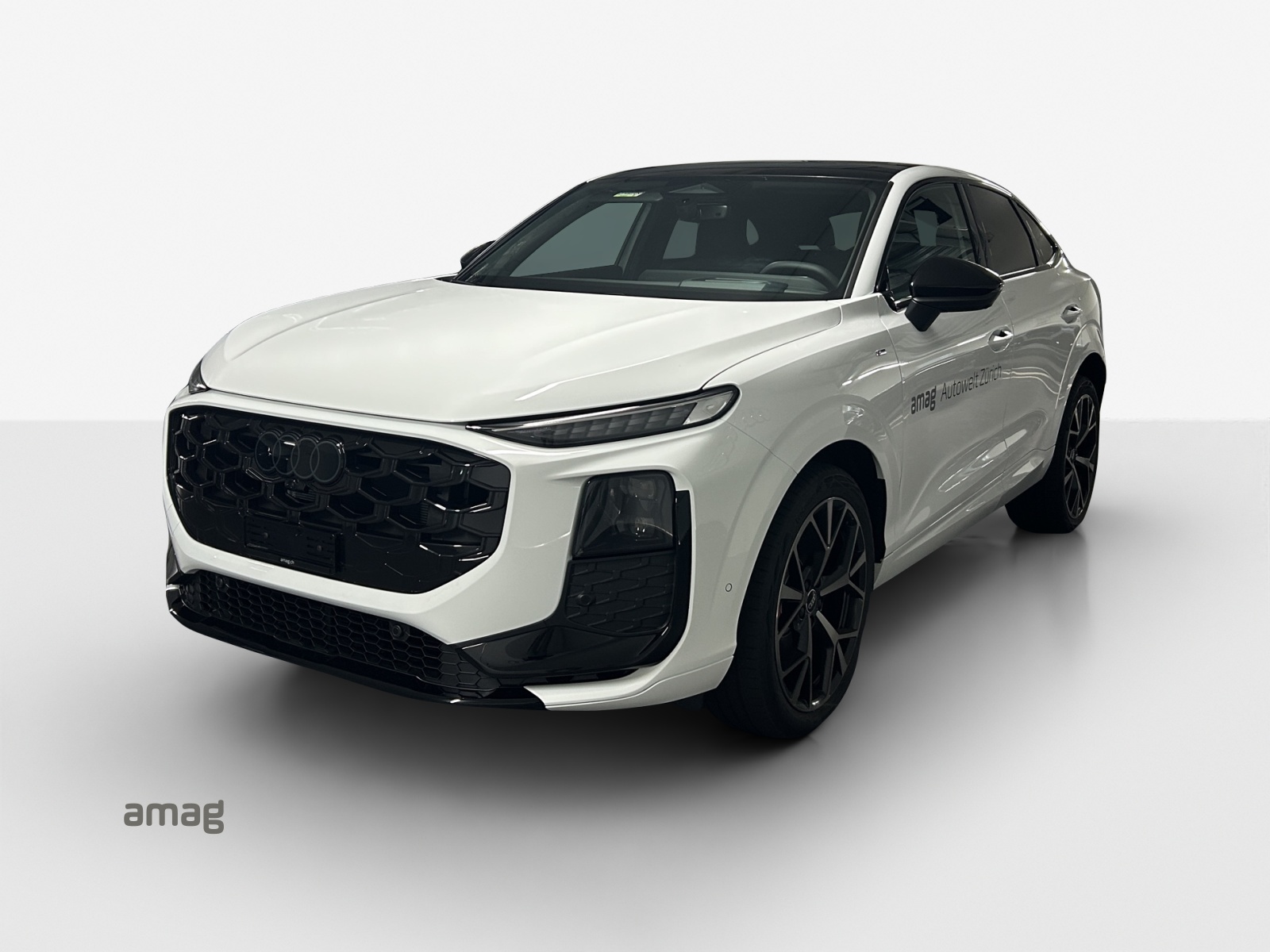 AUDI Q3 Sportback TFSI quattro 195 kW S tronic-image-0