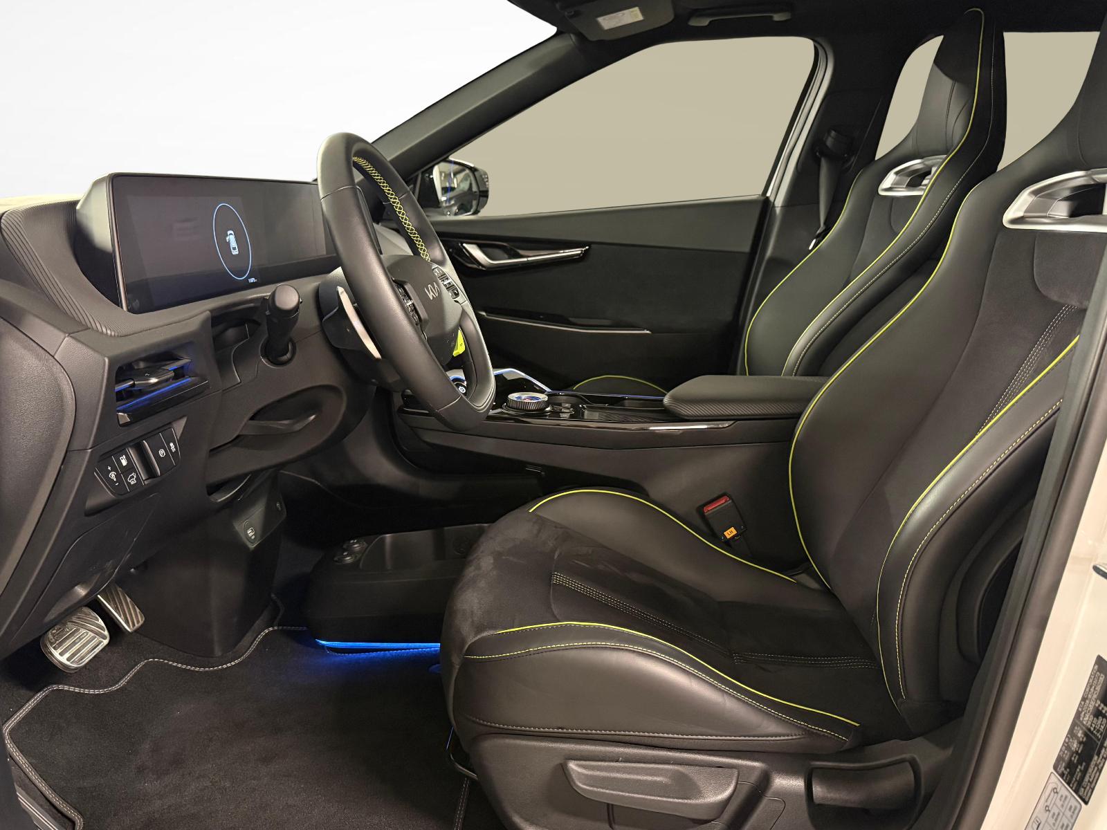 KIA EV6 77 kWh GT 4x4-image-12