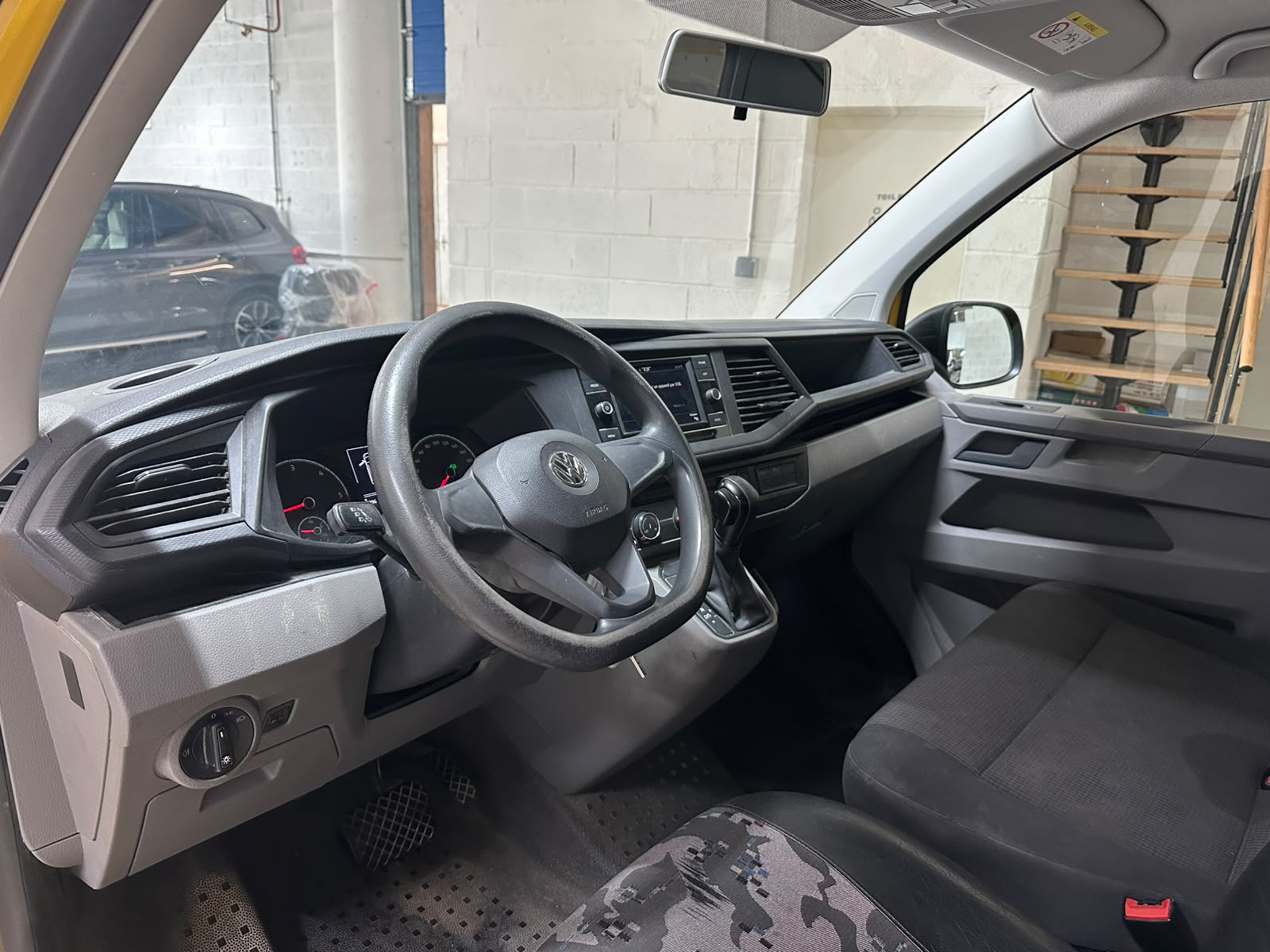 VW T6.1 2.0 TDI DSG-image-7