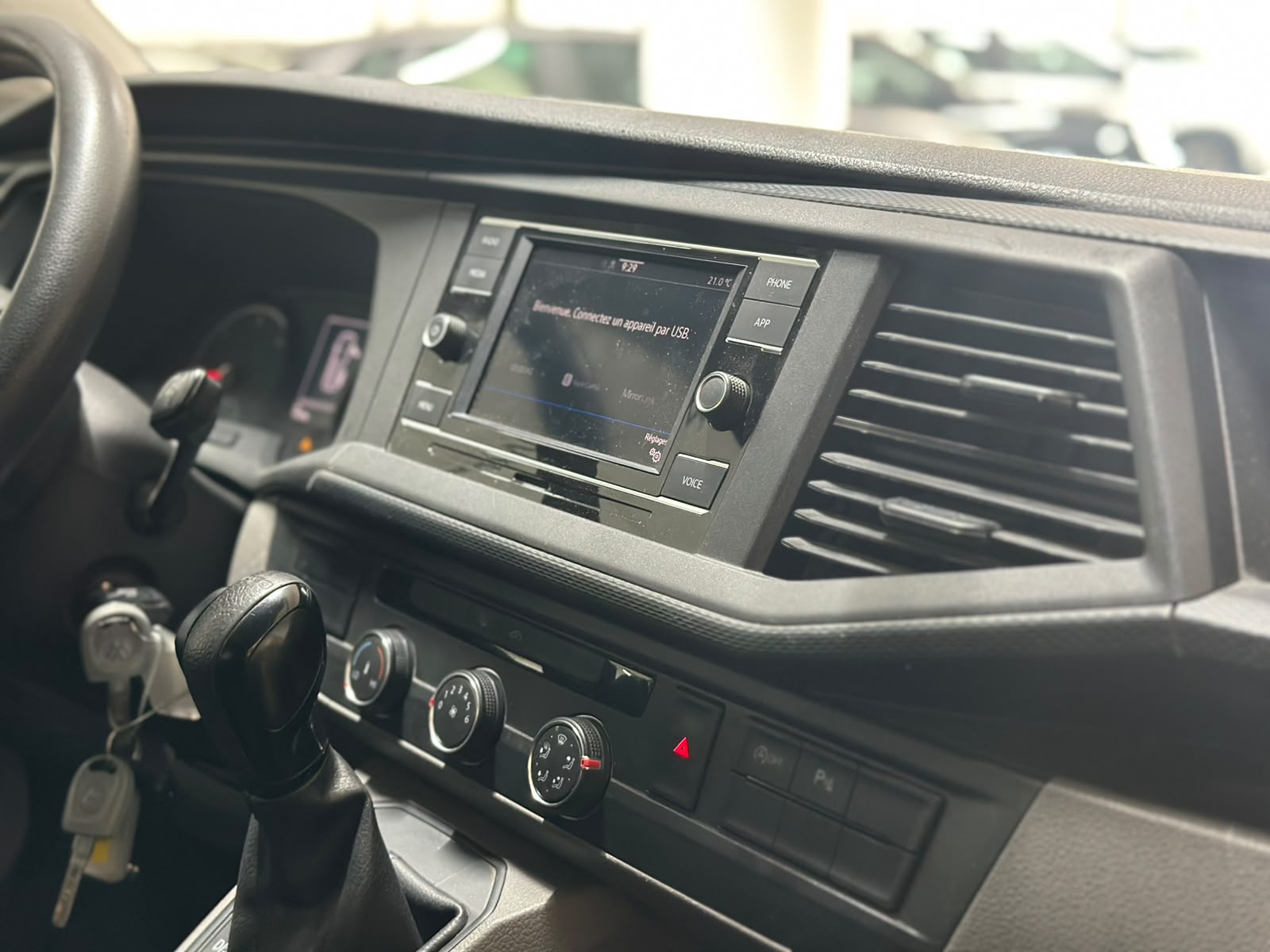 VW T6.1 2.0 TDI DSG-image-9