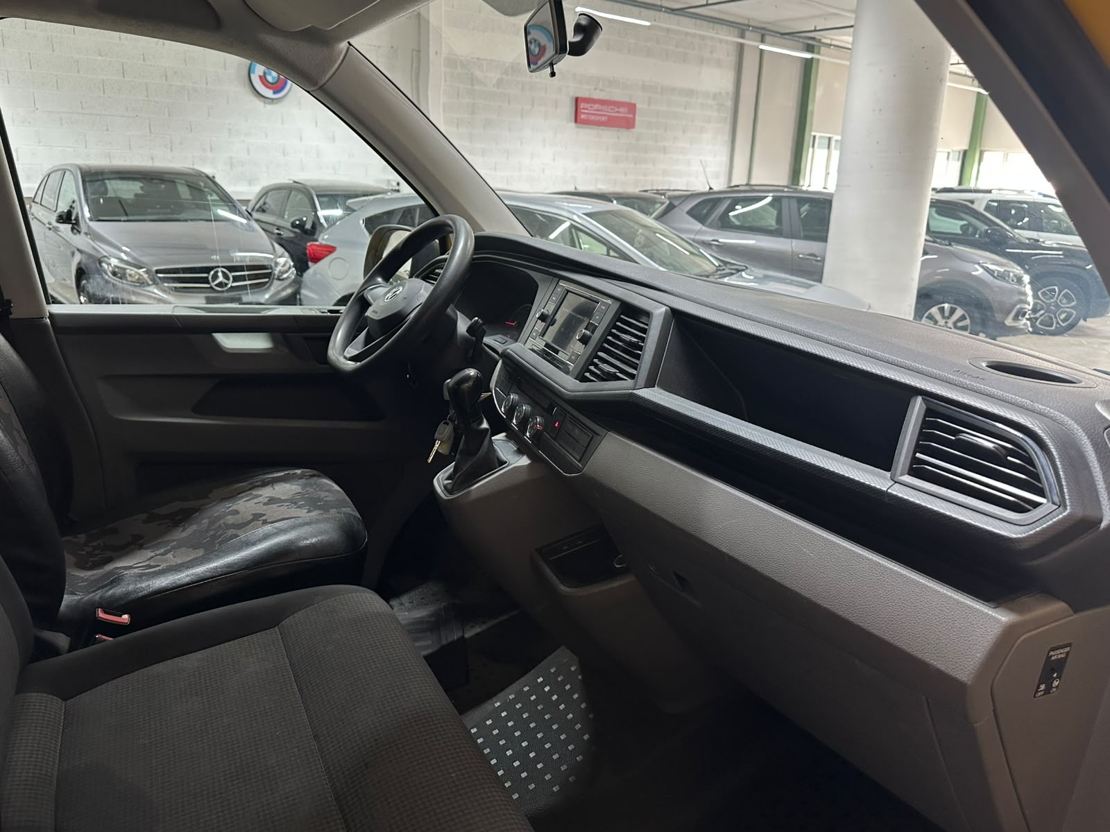VW T6.1 2.0 TDI DSG-image-10