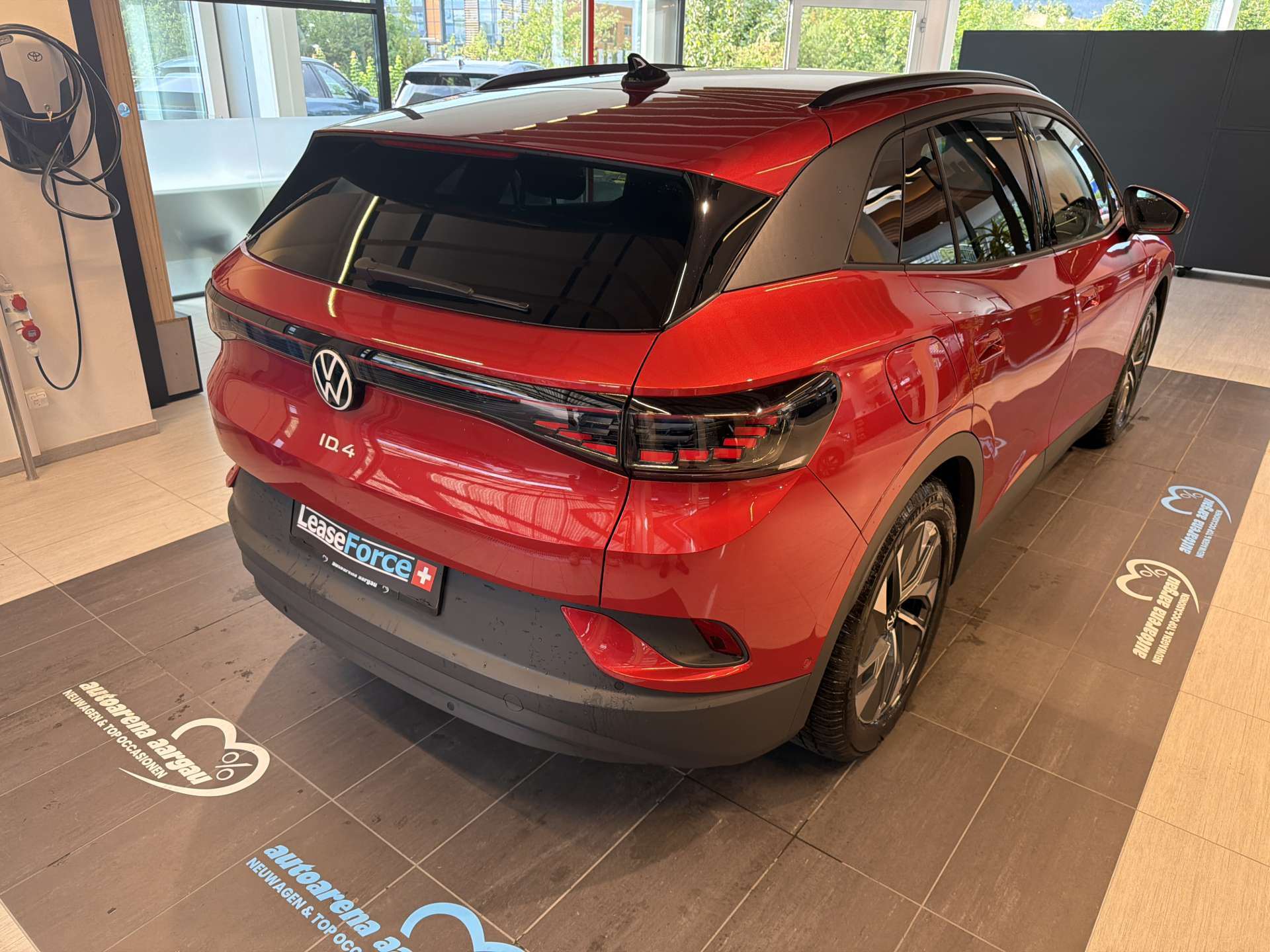 VW ID.4 Pro 77 kWh 285PS Automat-image-2