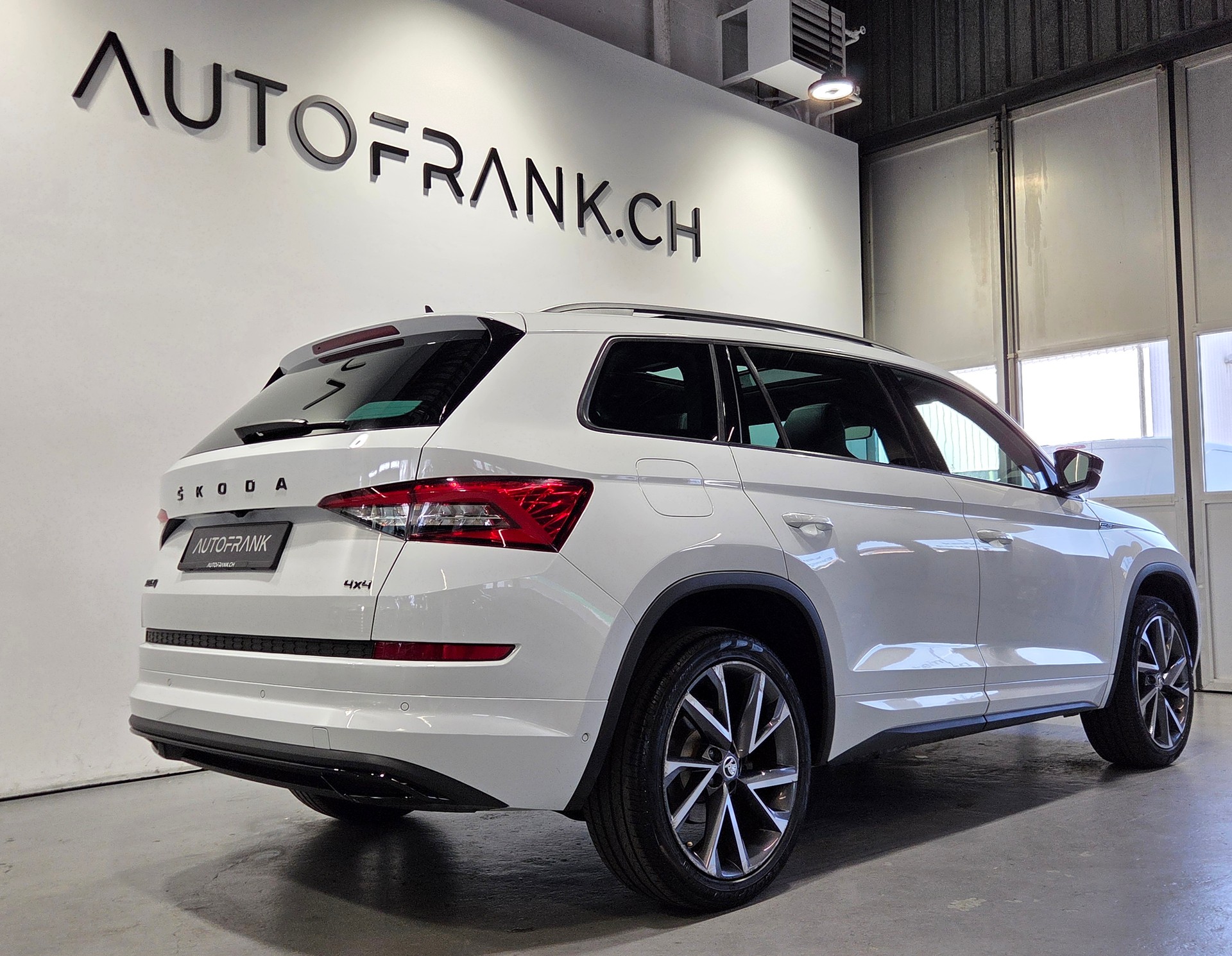 SKODA Kodiaq 2.0 TSI Sportline DSG-image-2