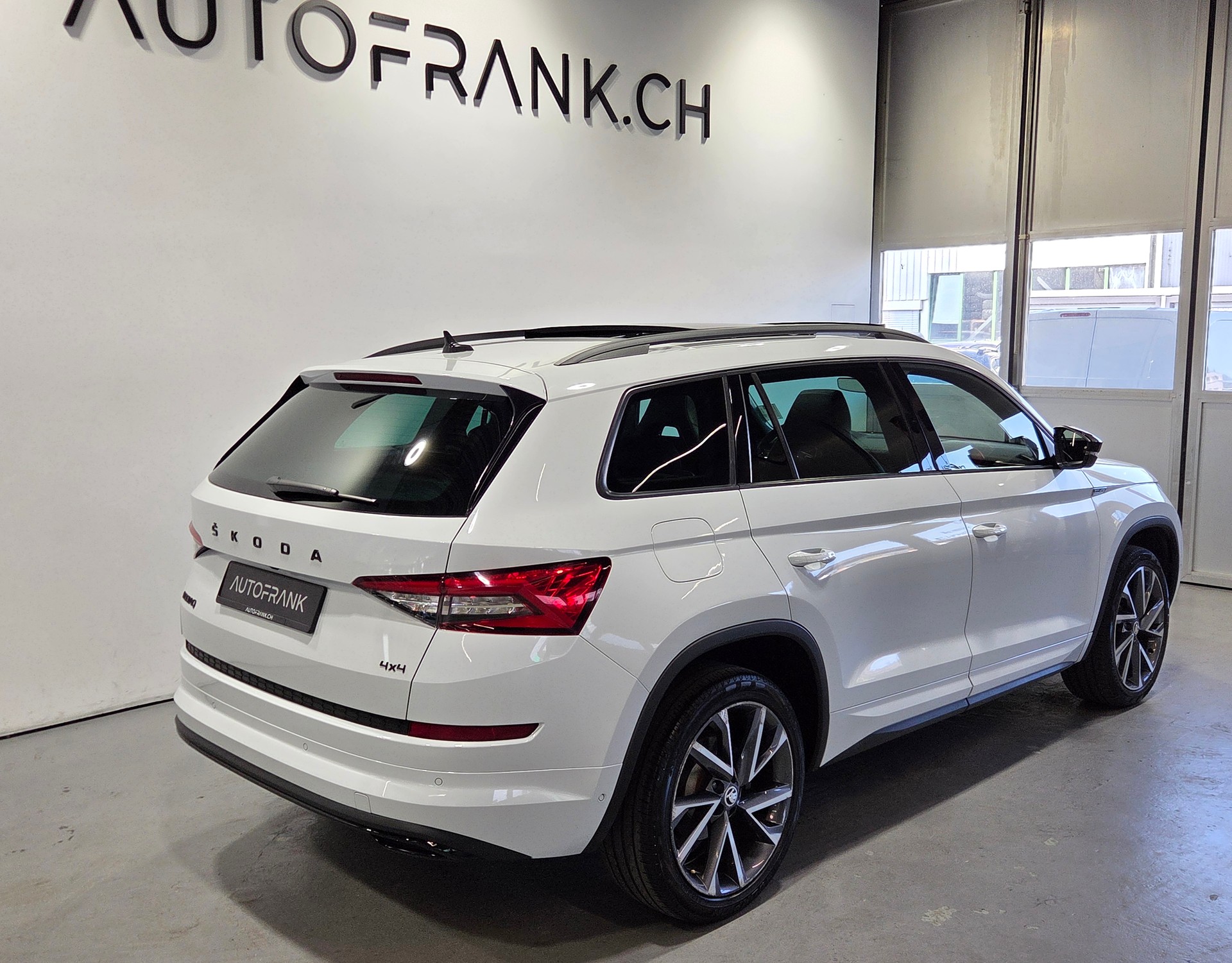 SKODA Kodiaq 2.0 TSI Sportline DSG-image-23