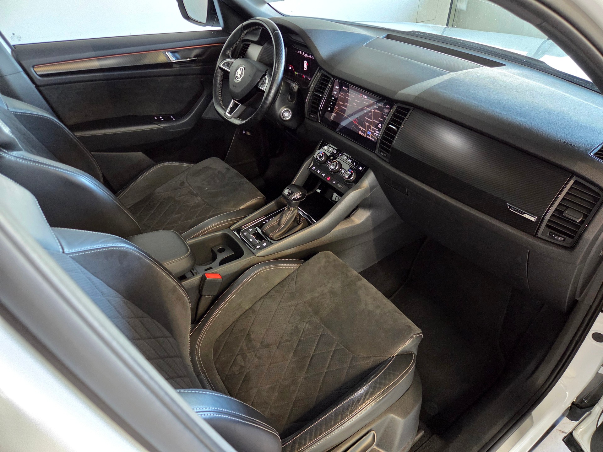 SKODA Kodiaq 2.0 TSI Sportline DSG-image-14