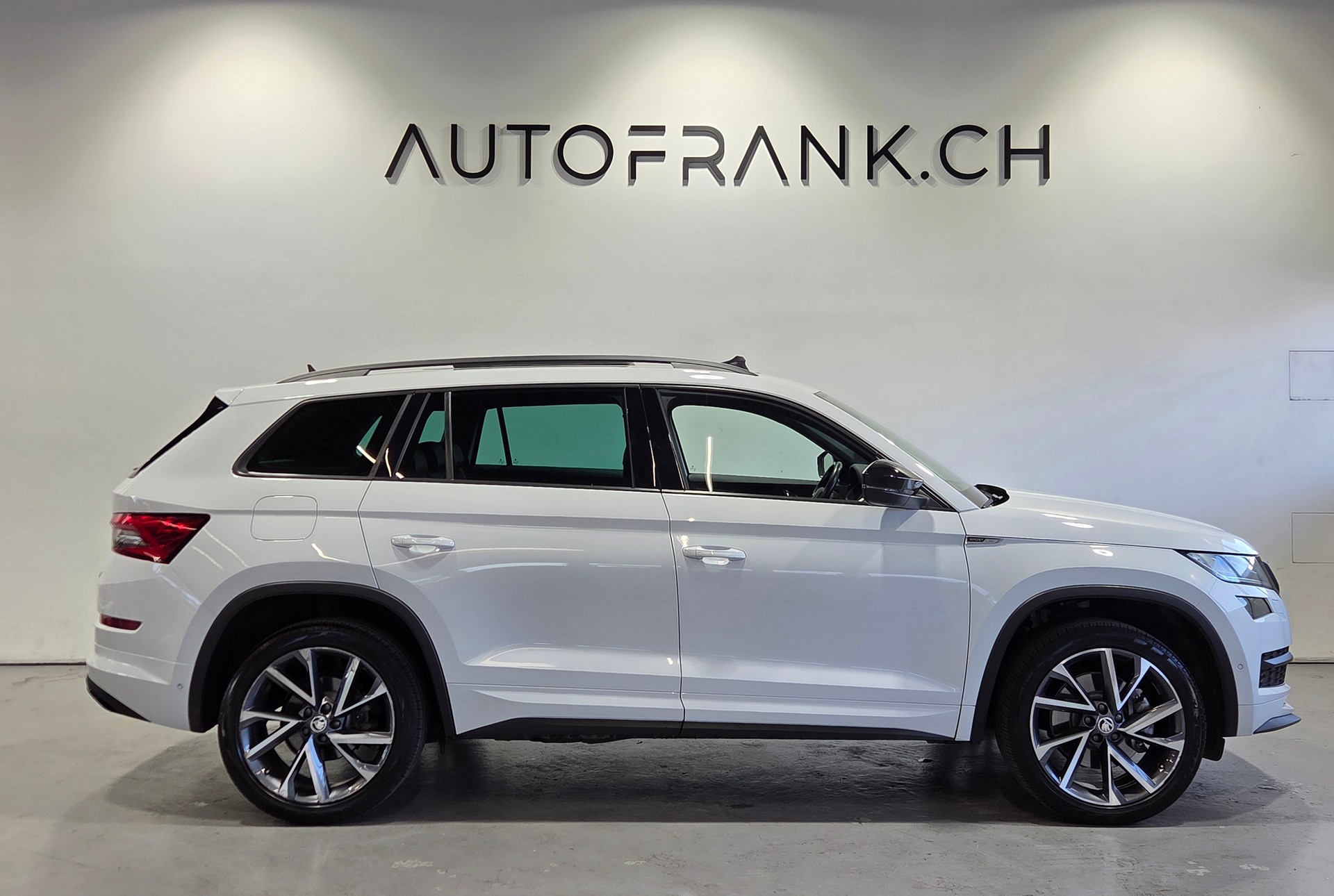 SKODA Kodiaq 2.0 TSI Sportline DSG-image-1