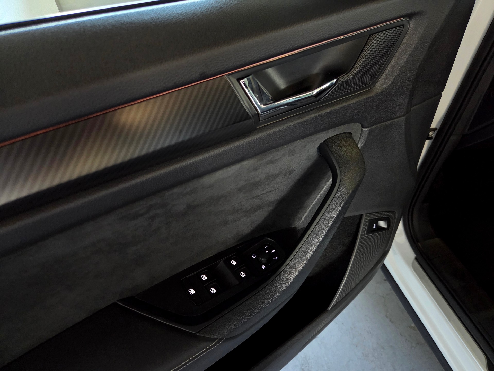 SKODA Kodiaq 2.0 TSI Sportline DSG-image-21