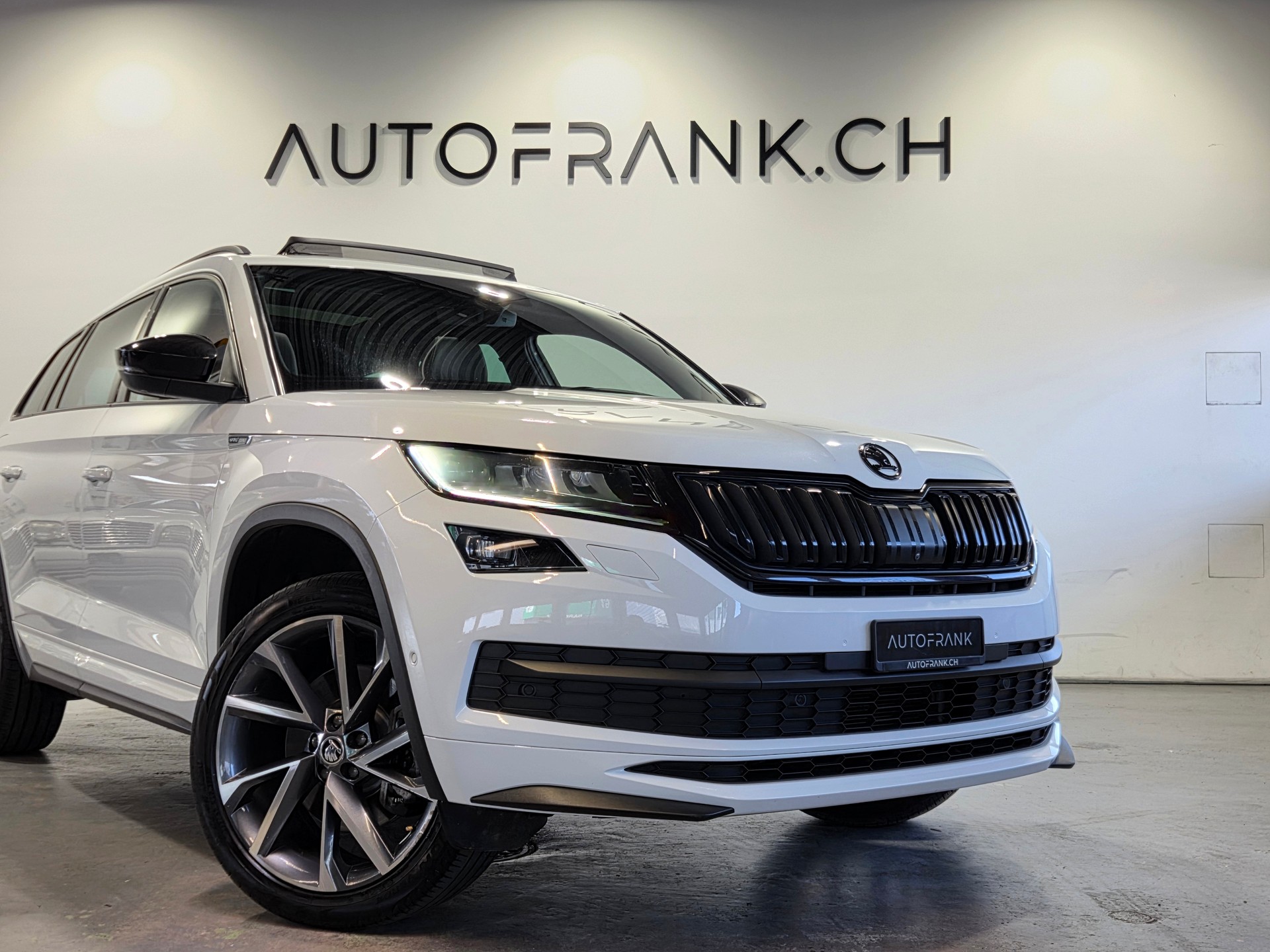 SKODA Kodiaq 2.0 TSI Sportline DSG-image-8