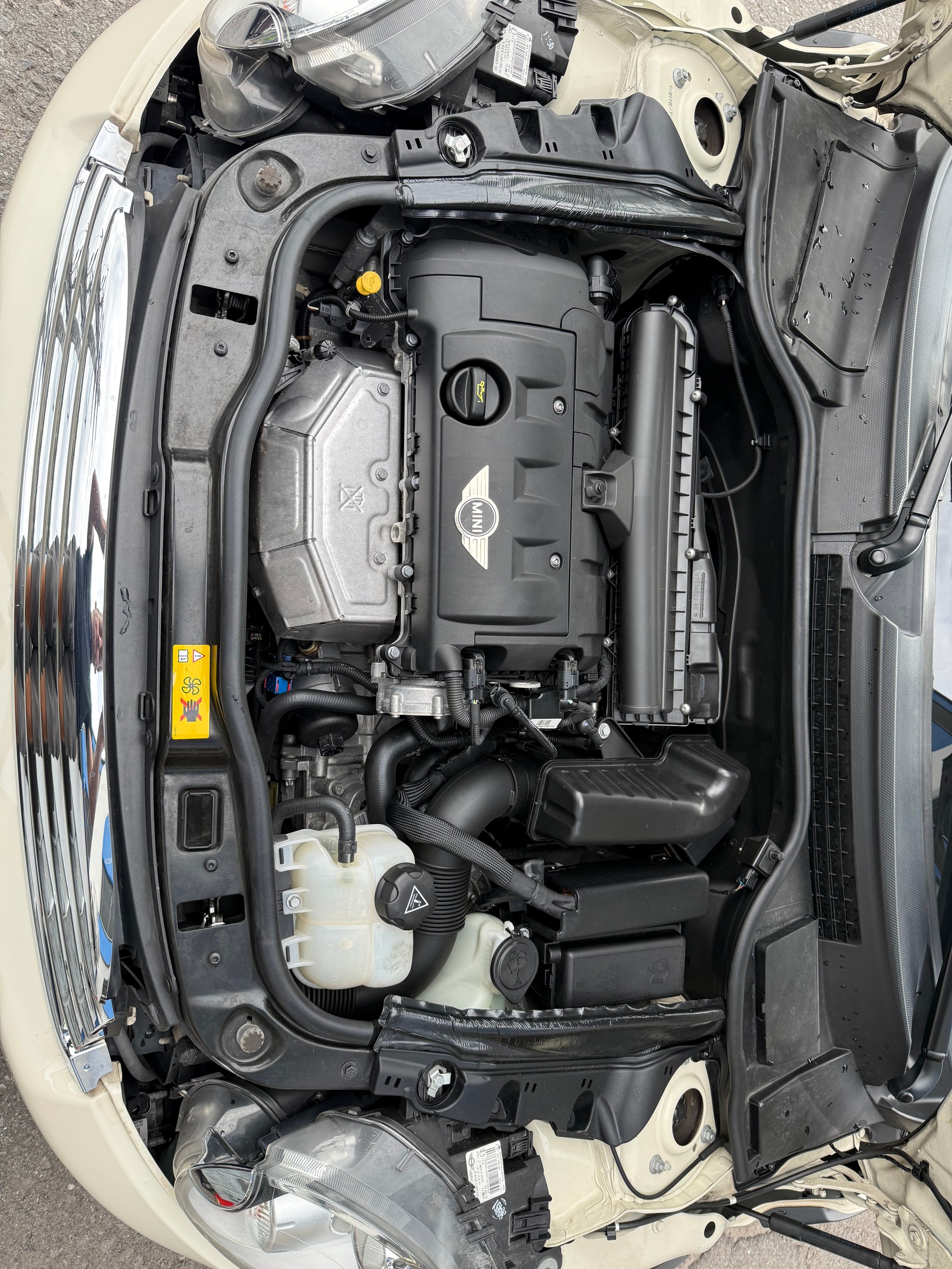 MINI Cooper Cabriolet-image-27