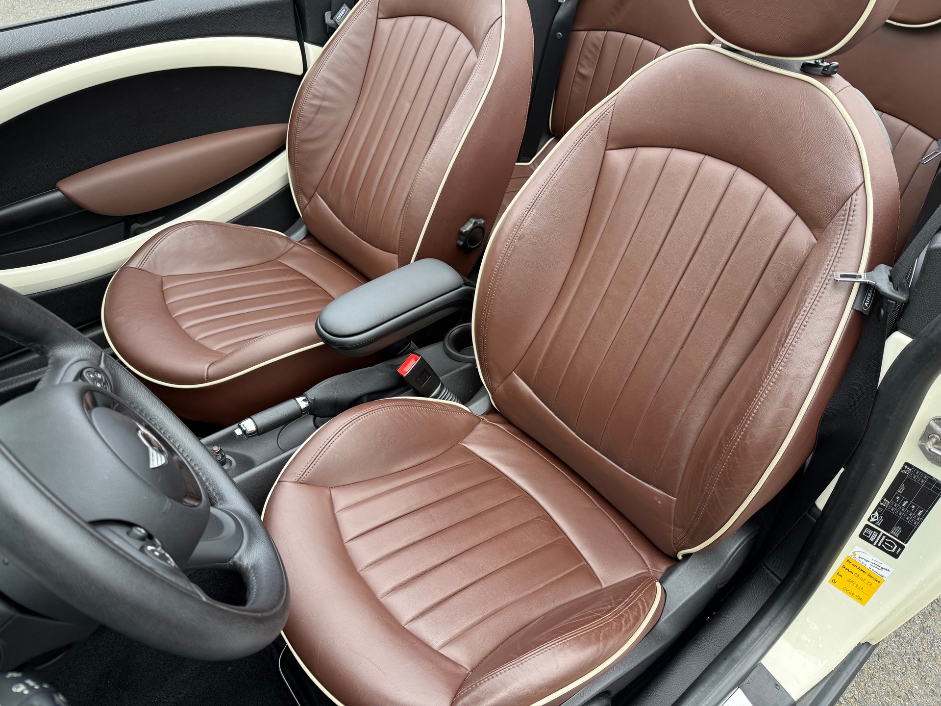 MINI Cooper Cabriolet-image-12