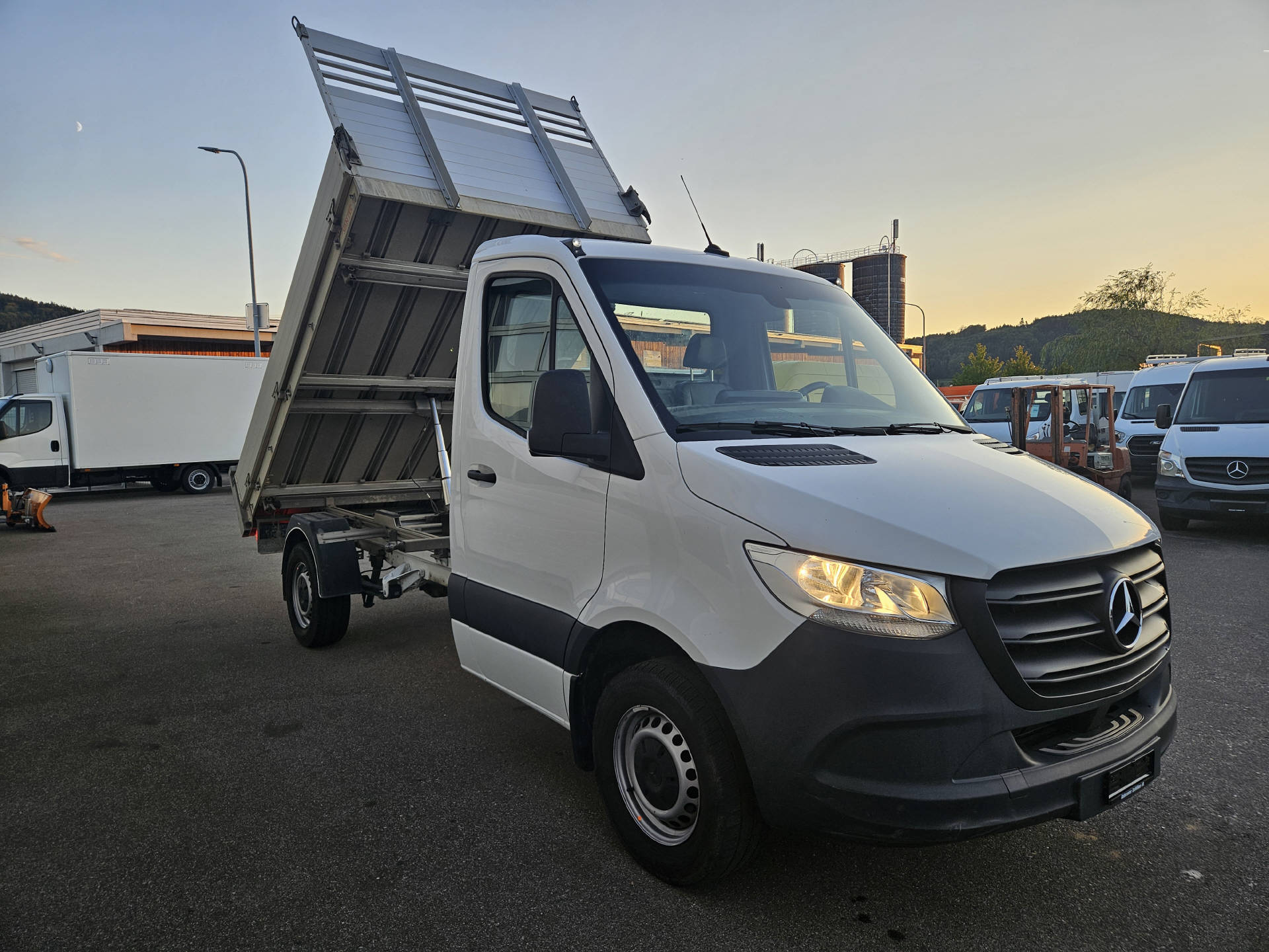 MERCEDES-BENZ Sprinter 317 Kab.-Ch. 3665 S 2.0 CDI 170* Automat * Klima * 3-Seitenkipper * Gratis-Service *-image-4