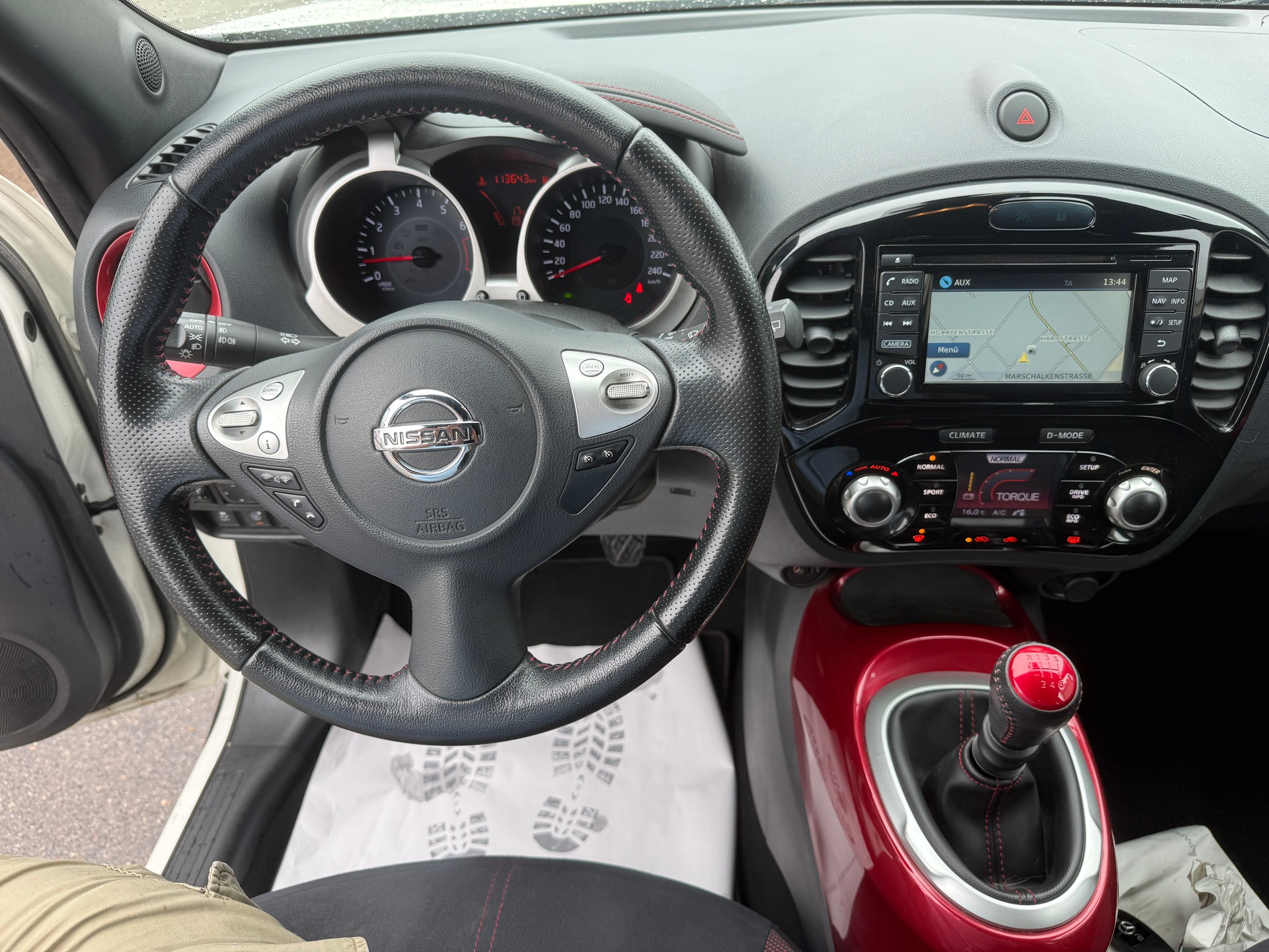 NISSAN Juke 1.6 DIG-T acenta-image-8