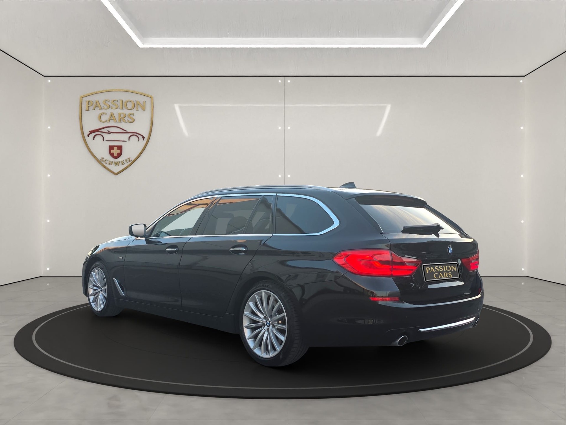 BMW 530d xDrive Touring Luxury Line Steptronic-image-2