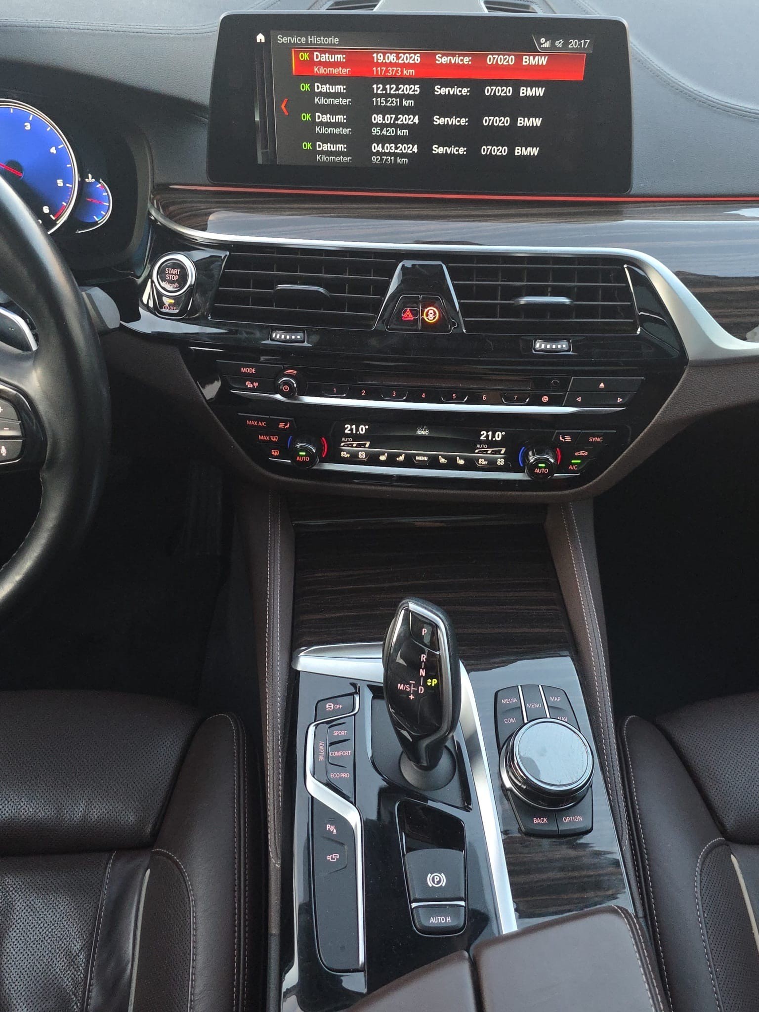 BMW 530d xDrive Touring Luxury Line Steptronic-image-11