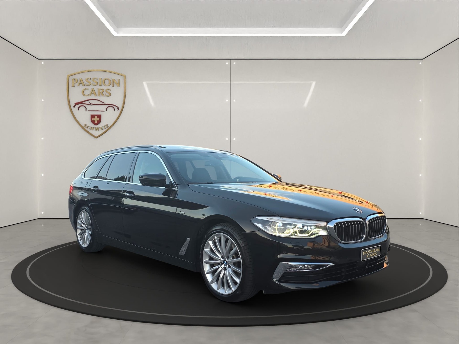 BMW 530d xDrive Touring Luxury Line Steptronic-image-6