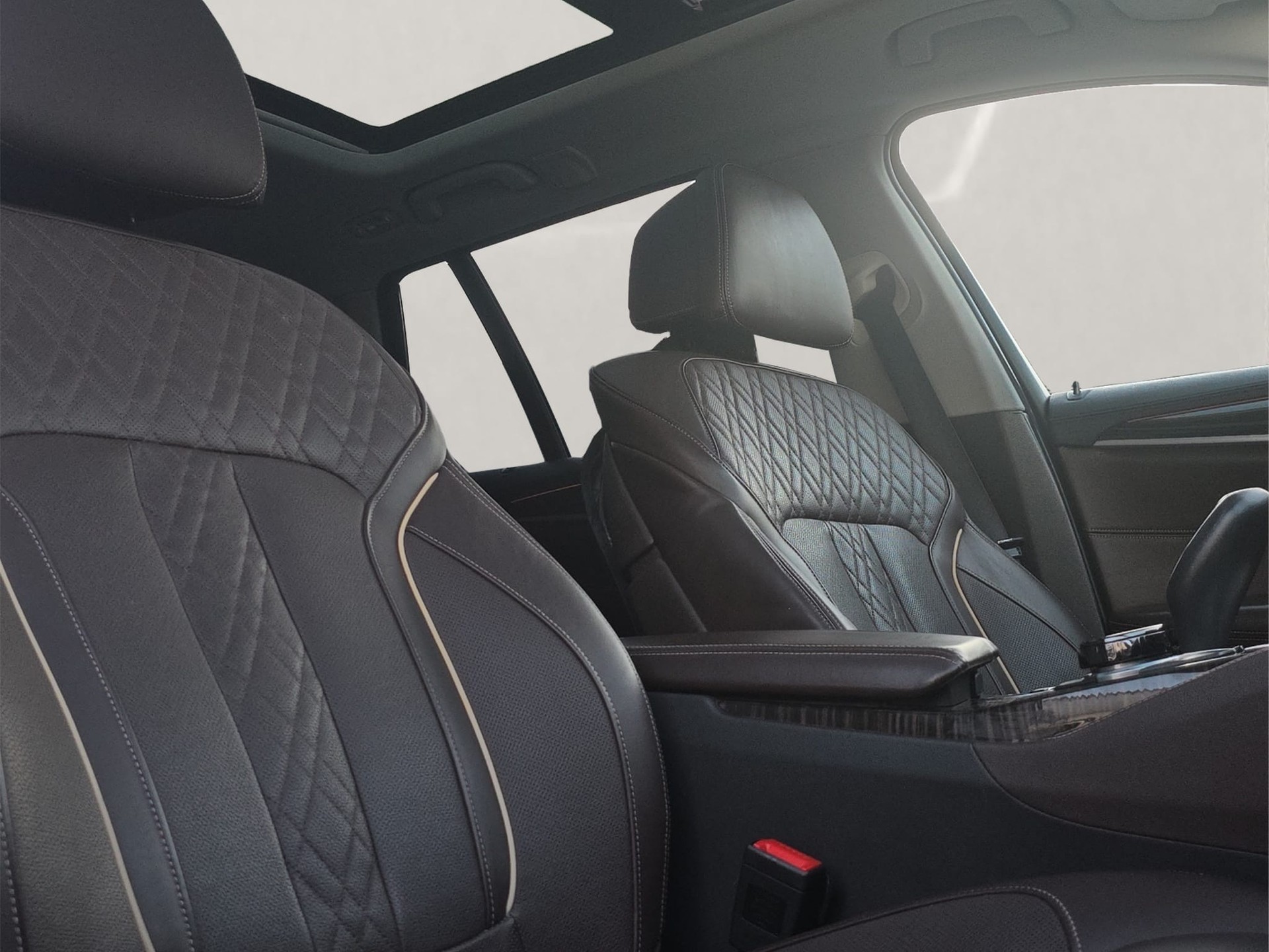 BMW 530d xDrive Touring Luxury Line Steptronic-image-15