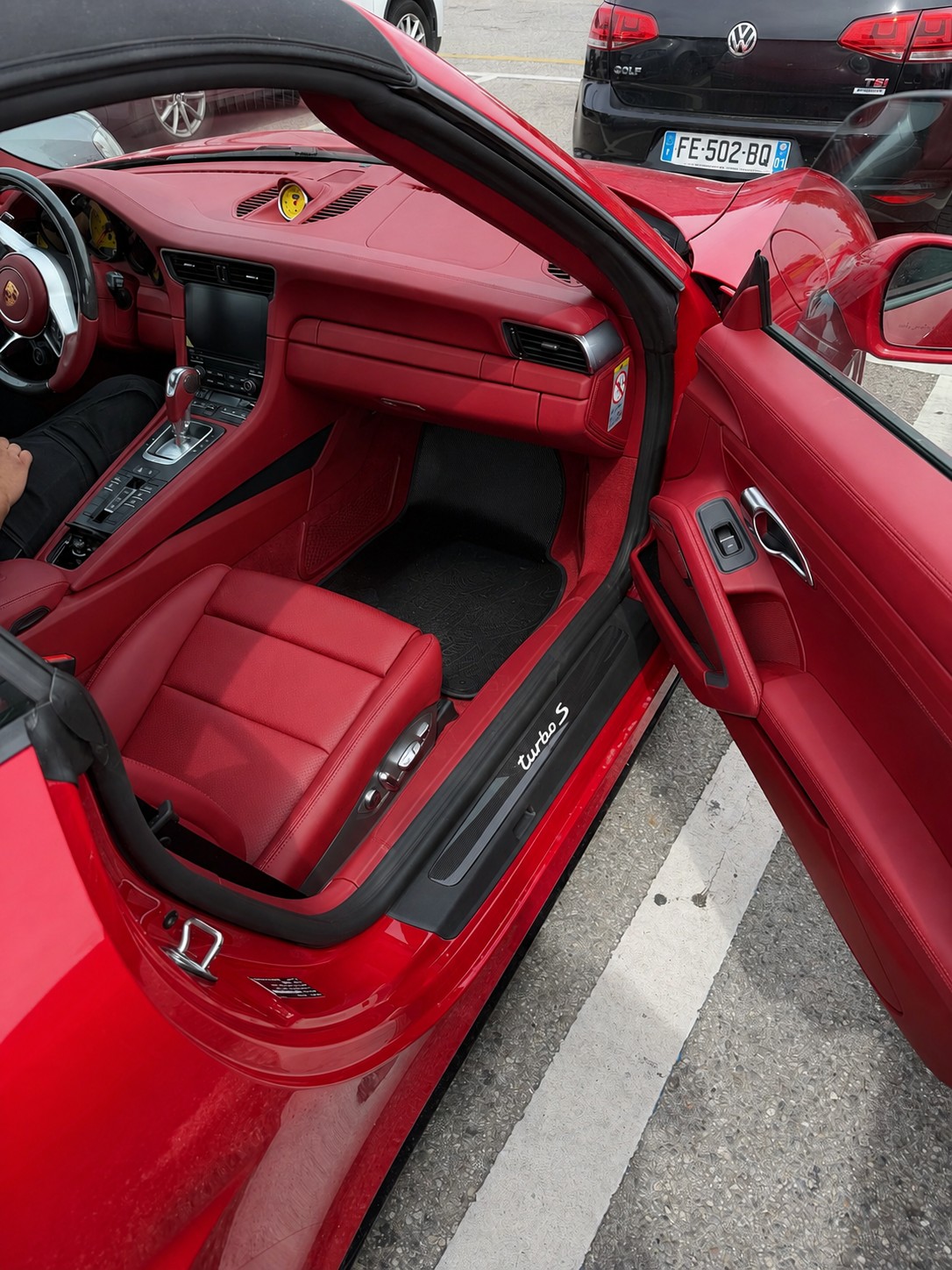 PORSCHE Turbo S Cabriolet PDK (991.2)-image-3