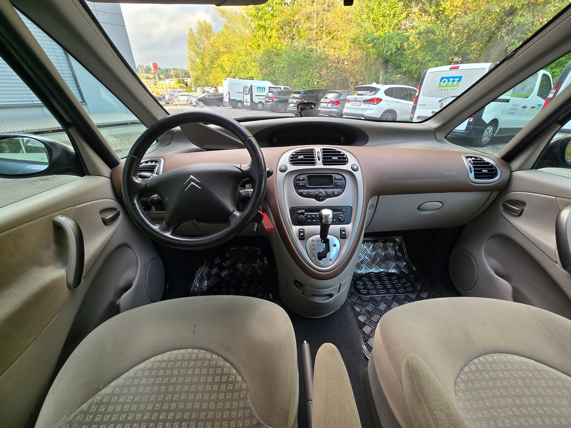 CITROEN Xsara Picasso 2.0i 16V Edition Automatic-image-7