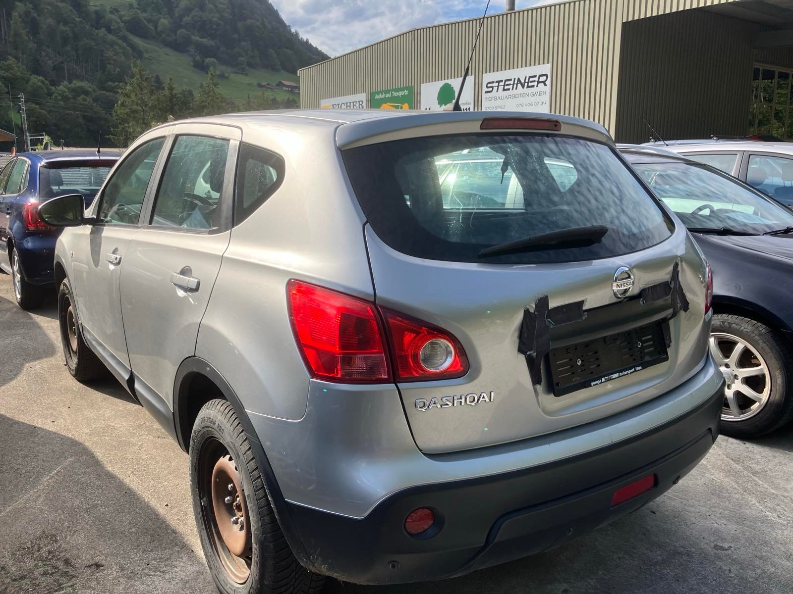 NISSAN Qashqai 2.0 4WD-image-2