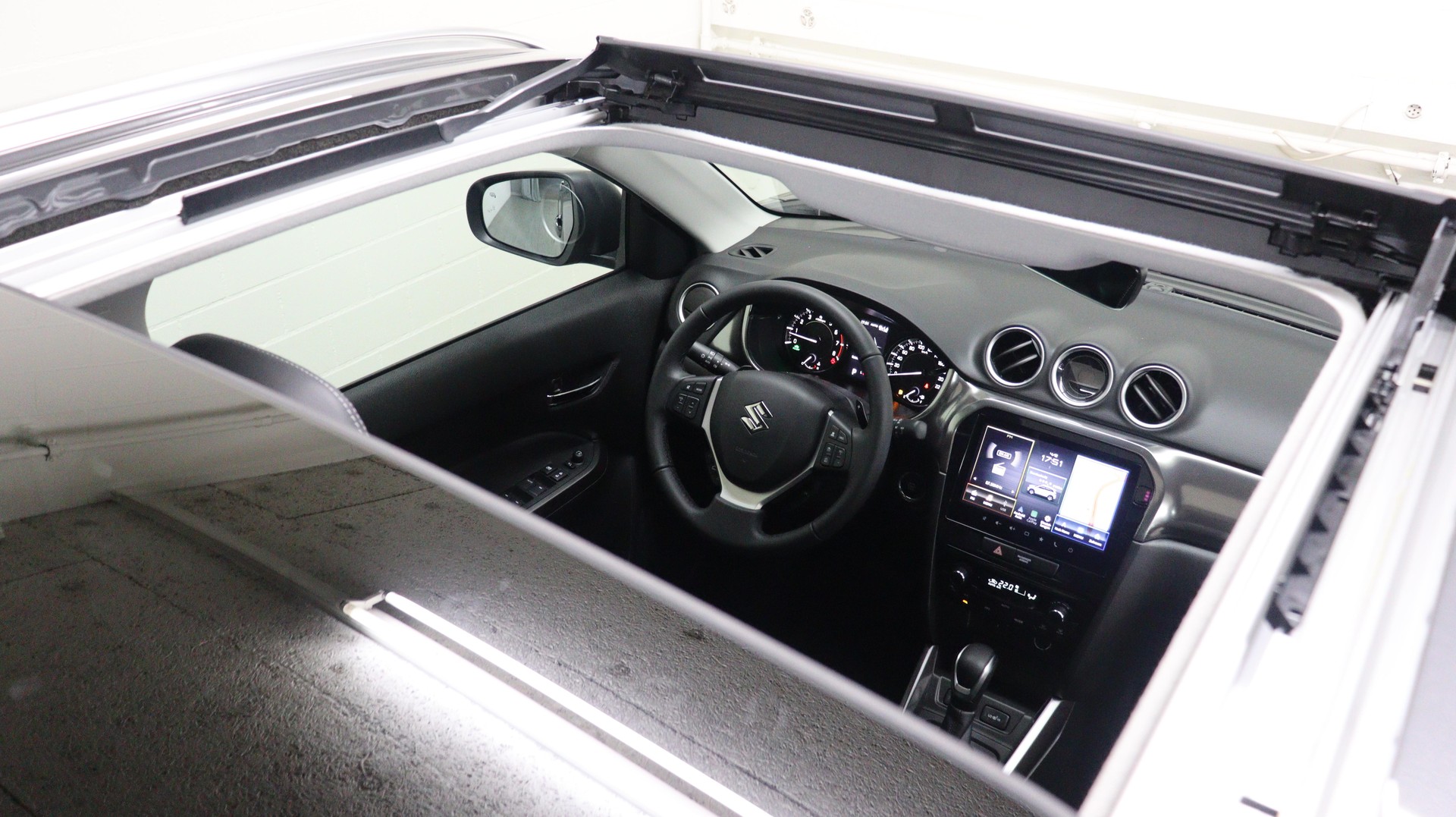 SUZUKI Vitara 1.5 Compact Top Hybrid 4x4-image-7