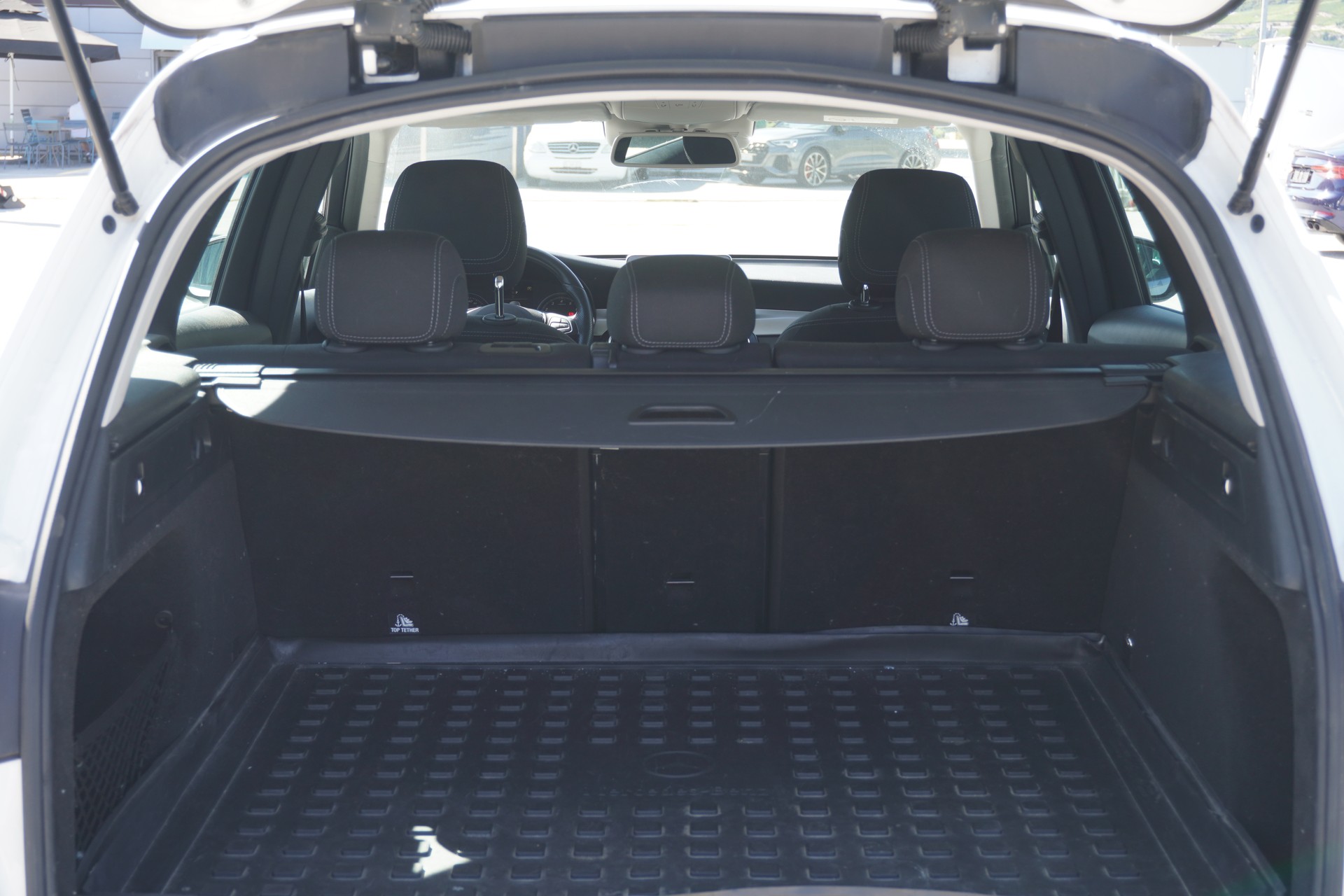 MERCEDES-BENZ GLC 250 4Matic 9G-Tronic-image-8