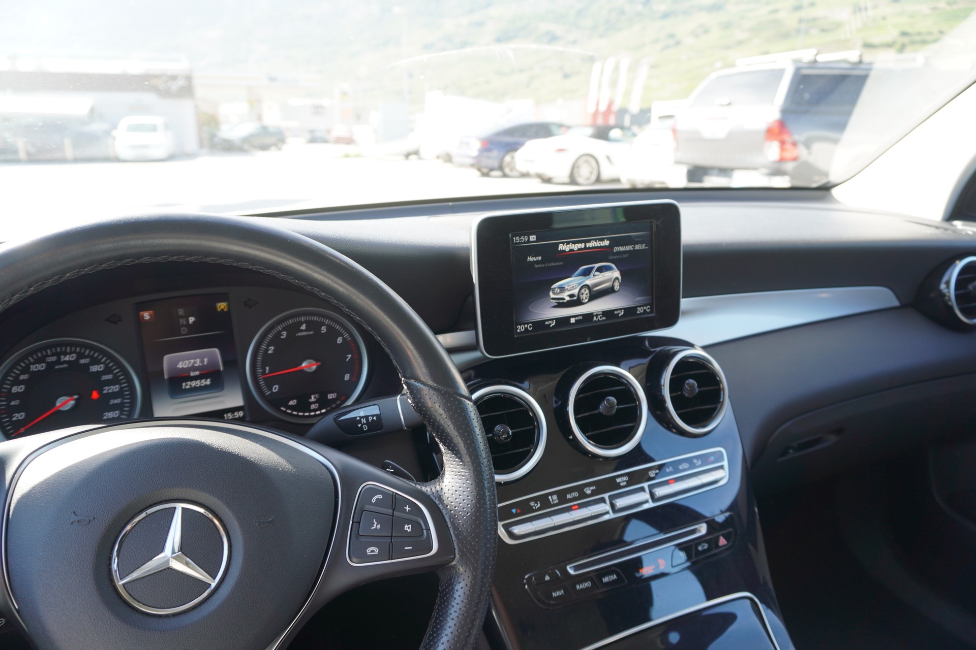 MERCEDES-BENZ GLC 250 4Matic 9G-Tronic-image-28