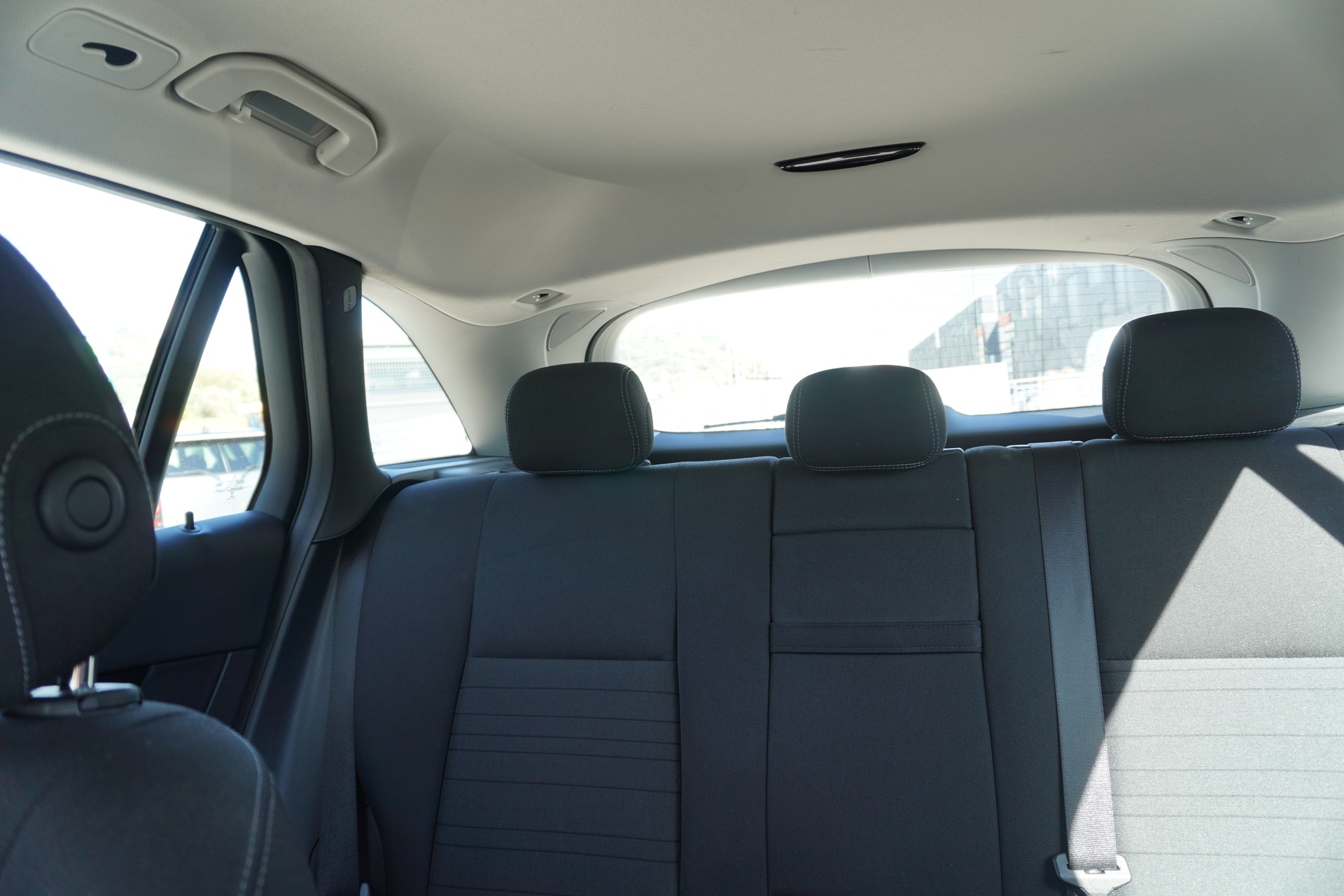 MERCEDES-BENZ GLC 250 4Matic 9G-Tronic-image-27