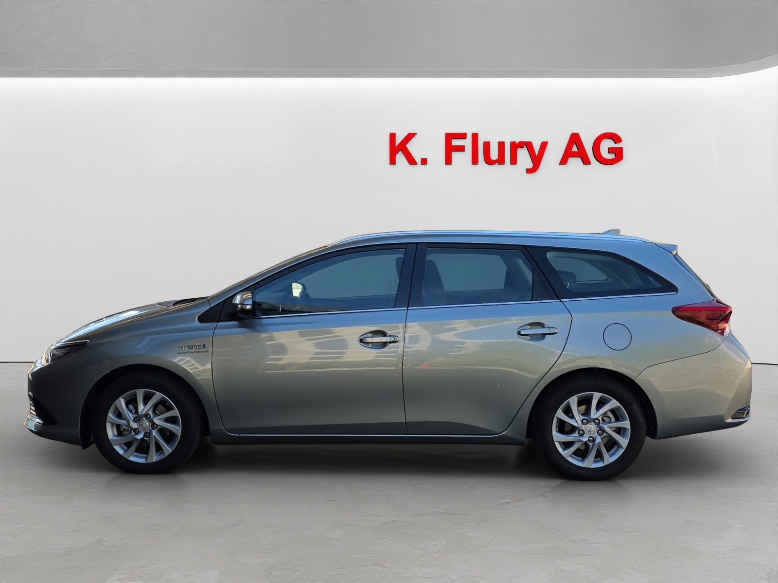 TOYOTA Auris Touring Sports 1.8 HSD Trend-image-1