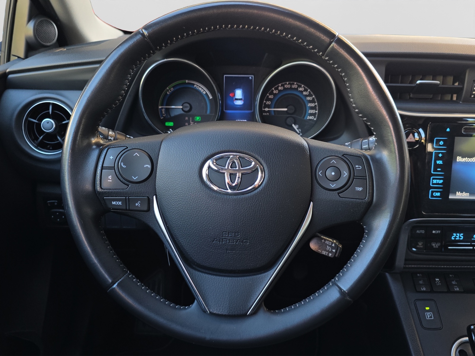 TOYOTA Auris Touring Sports 1.8 HSD Trend-image-9