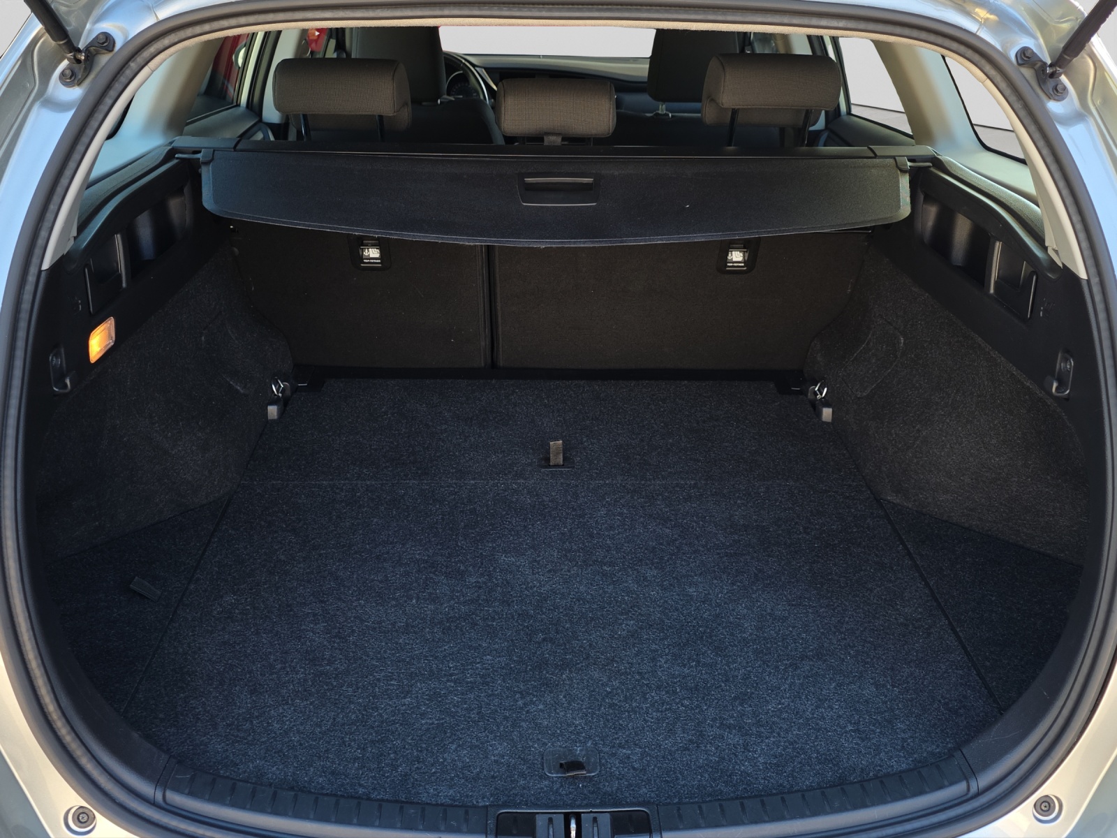 TOYOTA Auris Touring Sports 1.8 HSD Trend-image-13