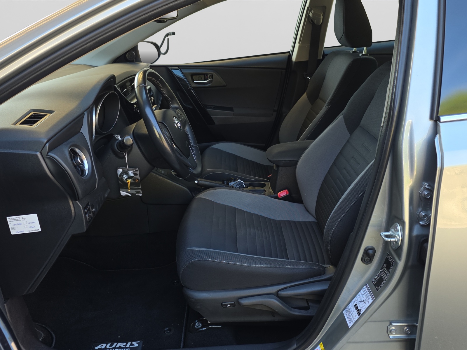 TOYOTA Auris Touring Sports 1.8 HSD Trend-image-8