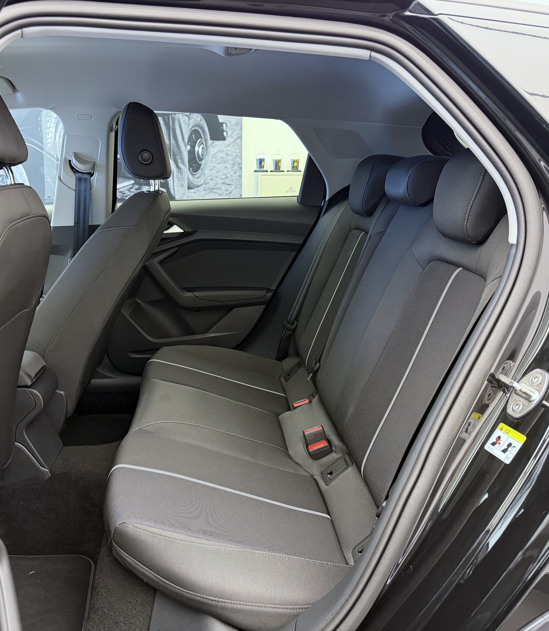 AUDI A1 allstreet 30 TFSI S-tronic-image-17
