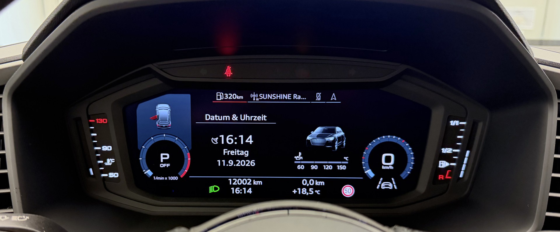 AUDI A1 allstreet 30 TFSI S-tronic-image-8
