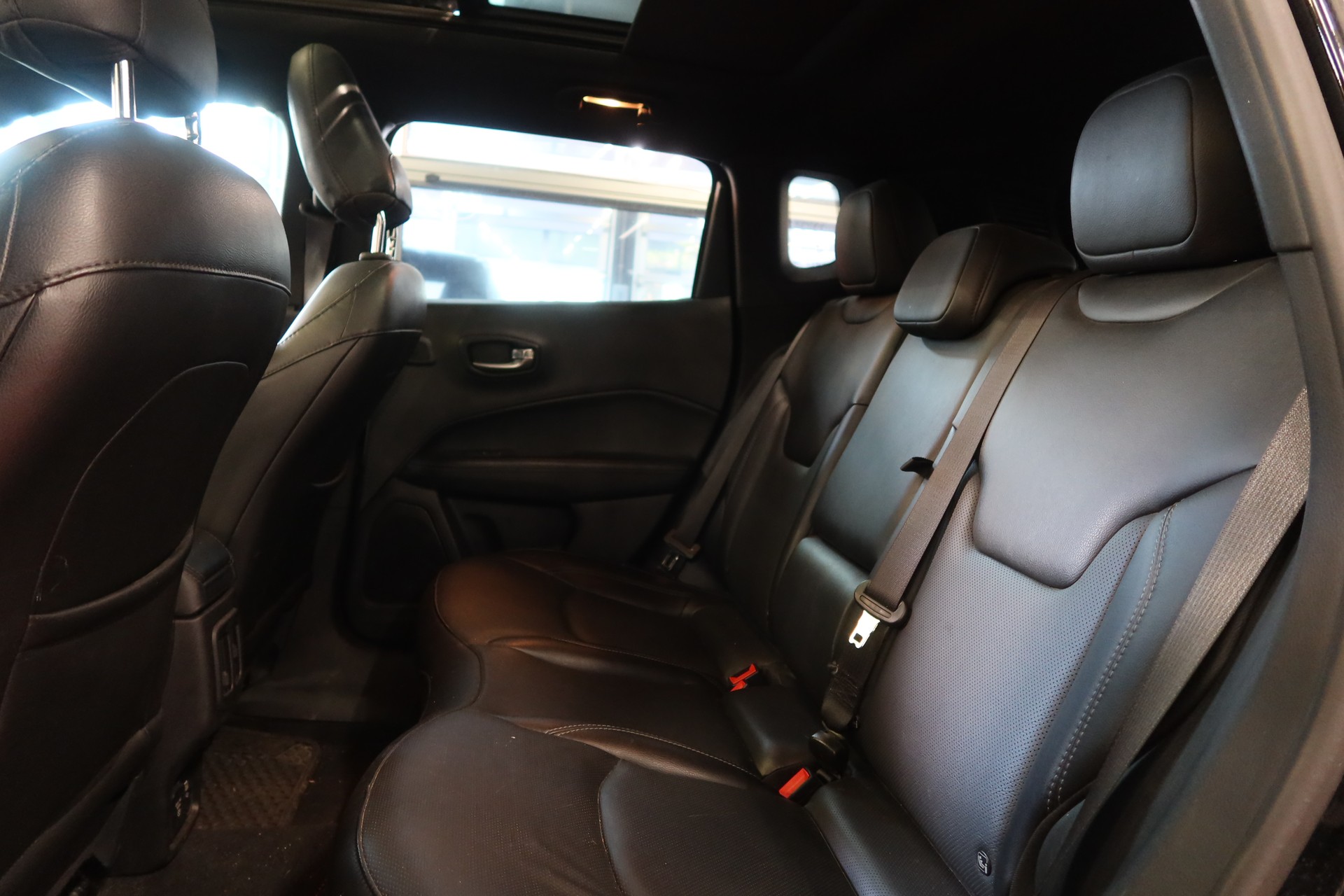 JEEP Compass 1.4 T S AWD-image-8